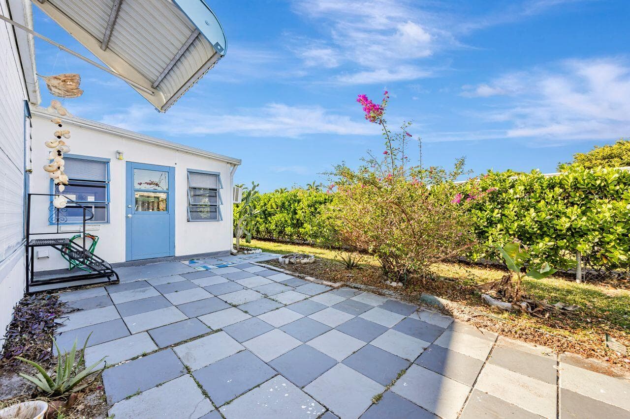 14556 Glenview Drive, Delray Beach, FL 33445 26