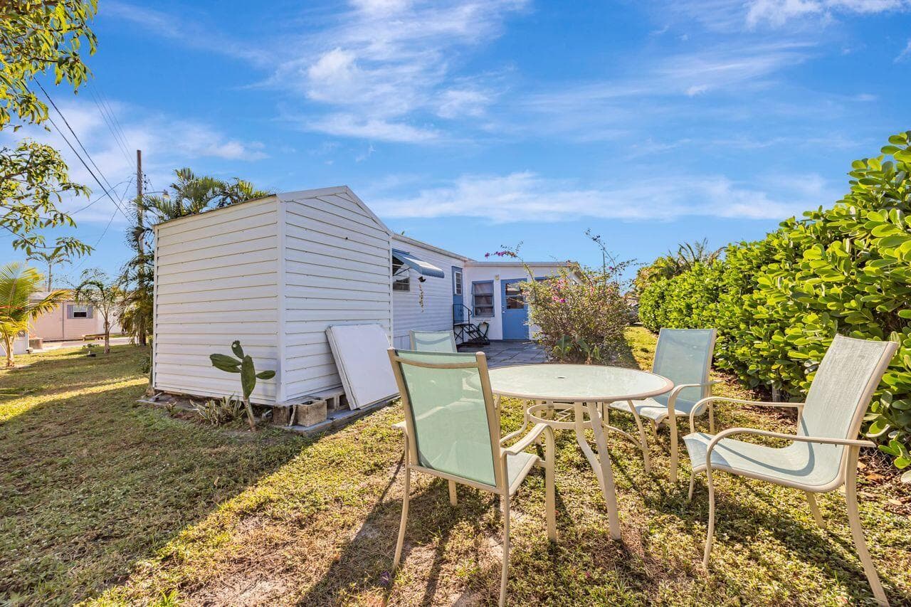 14556 Glenview Drive, Delray Beach, FL 33445 27