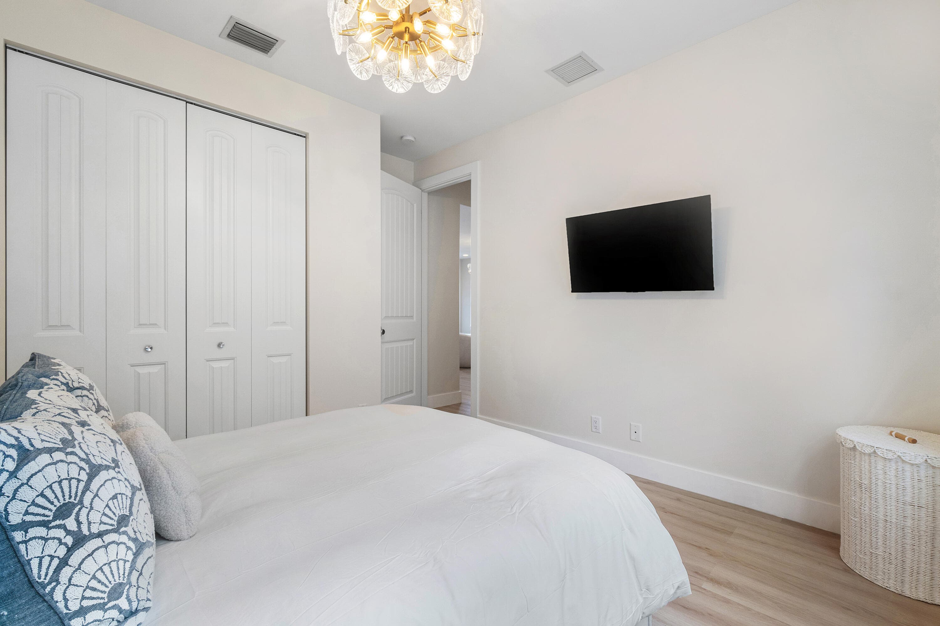7606 S Olive Avenue, West Palm Beach, FL 33405 22