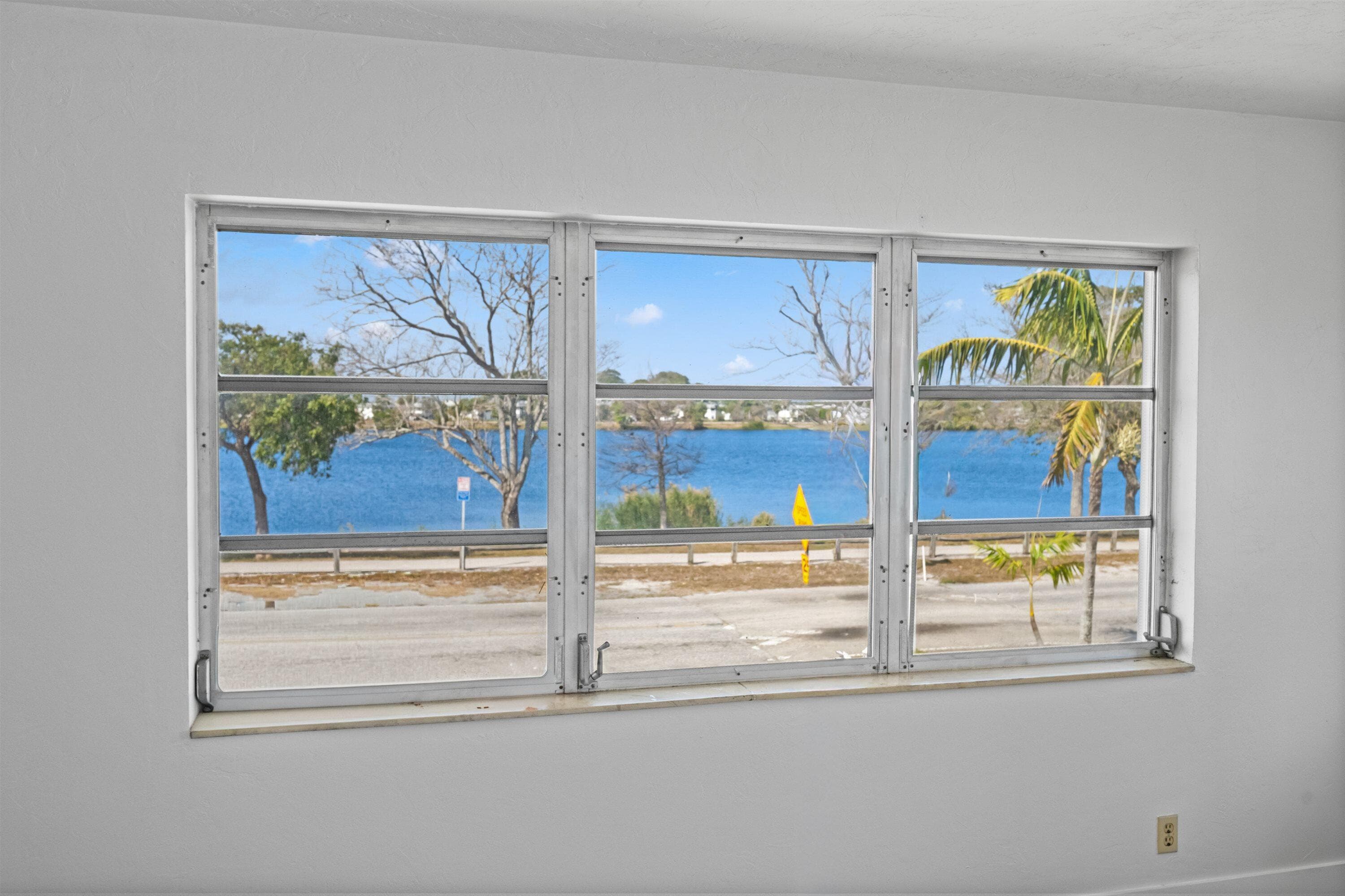 5160 Lake Osborne Drive, Lake Worth, FL 33461 18