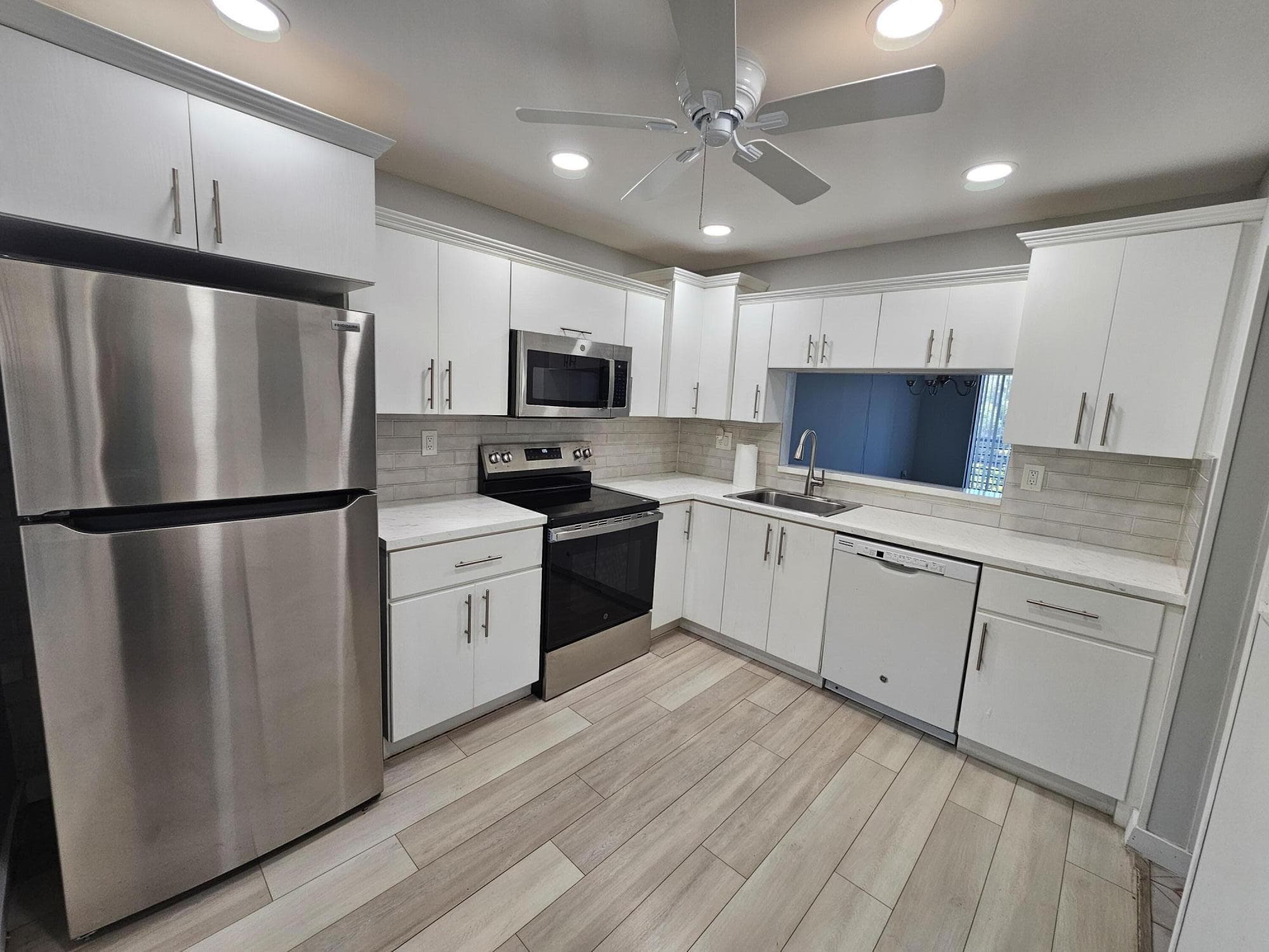 1001 Colony Point Circle 417, Pembroke Pines, FL 33026 9
