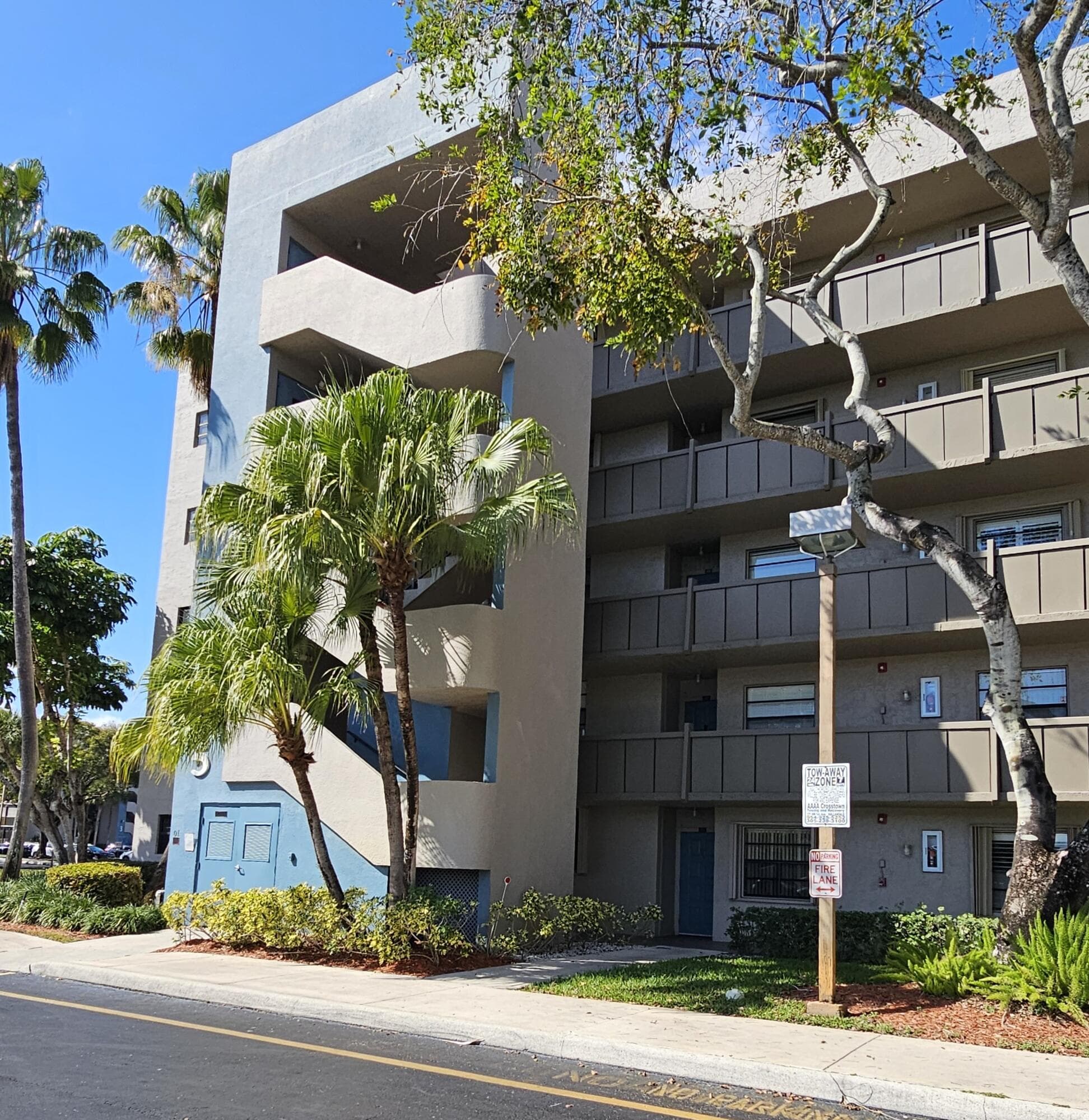 1001 Colony Point Circle 417, Pembroke Pines, FL 33026 30