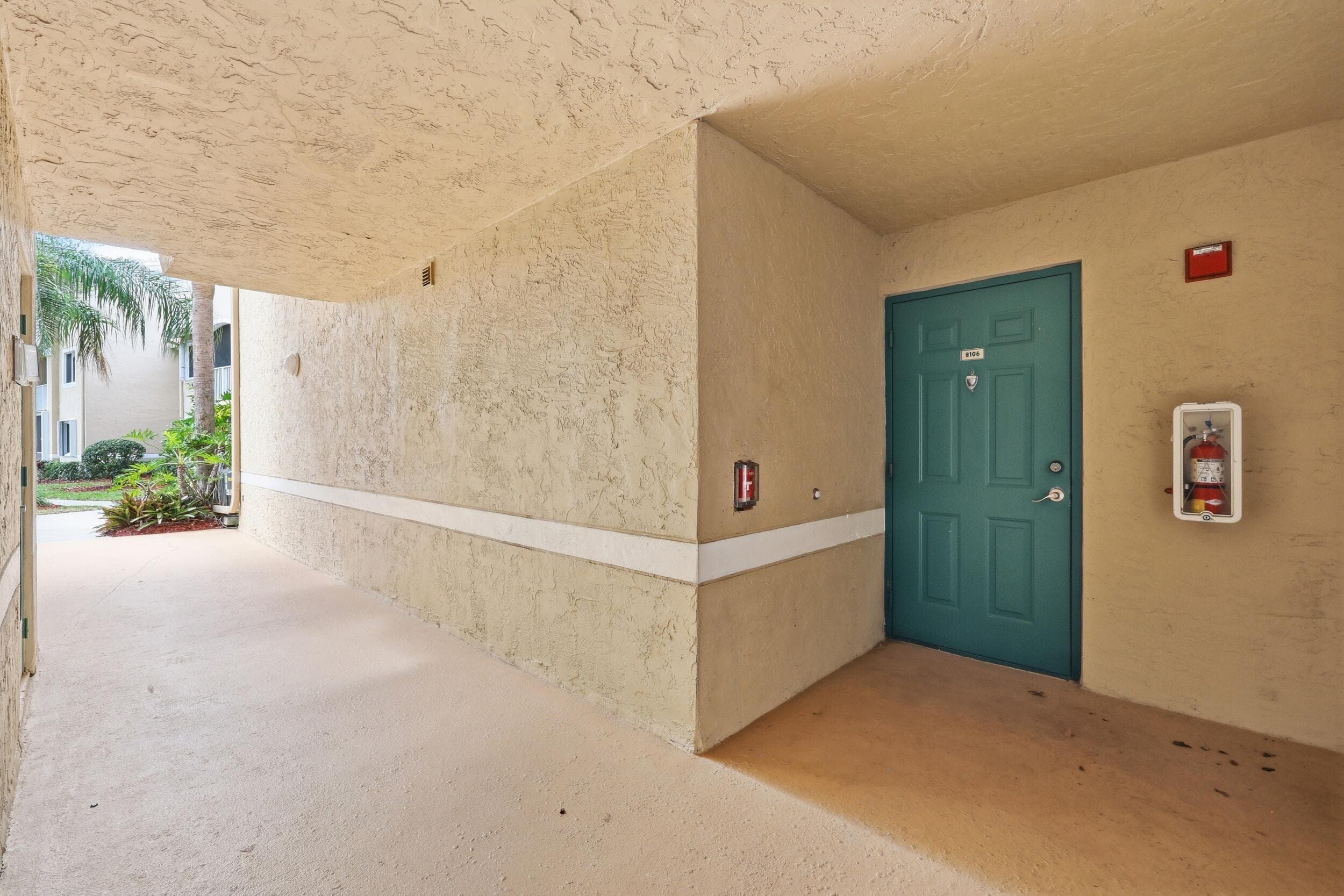 278 Village Boulevard 8106, Tequesta, FL 33469 2