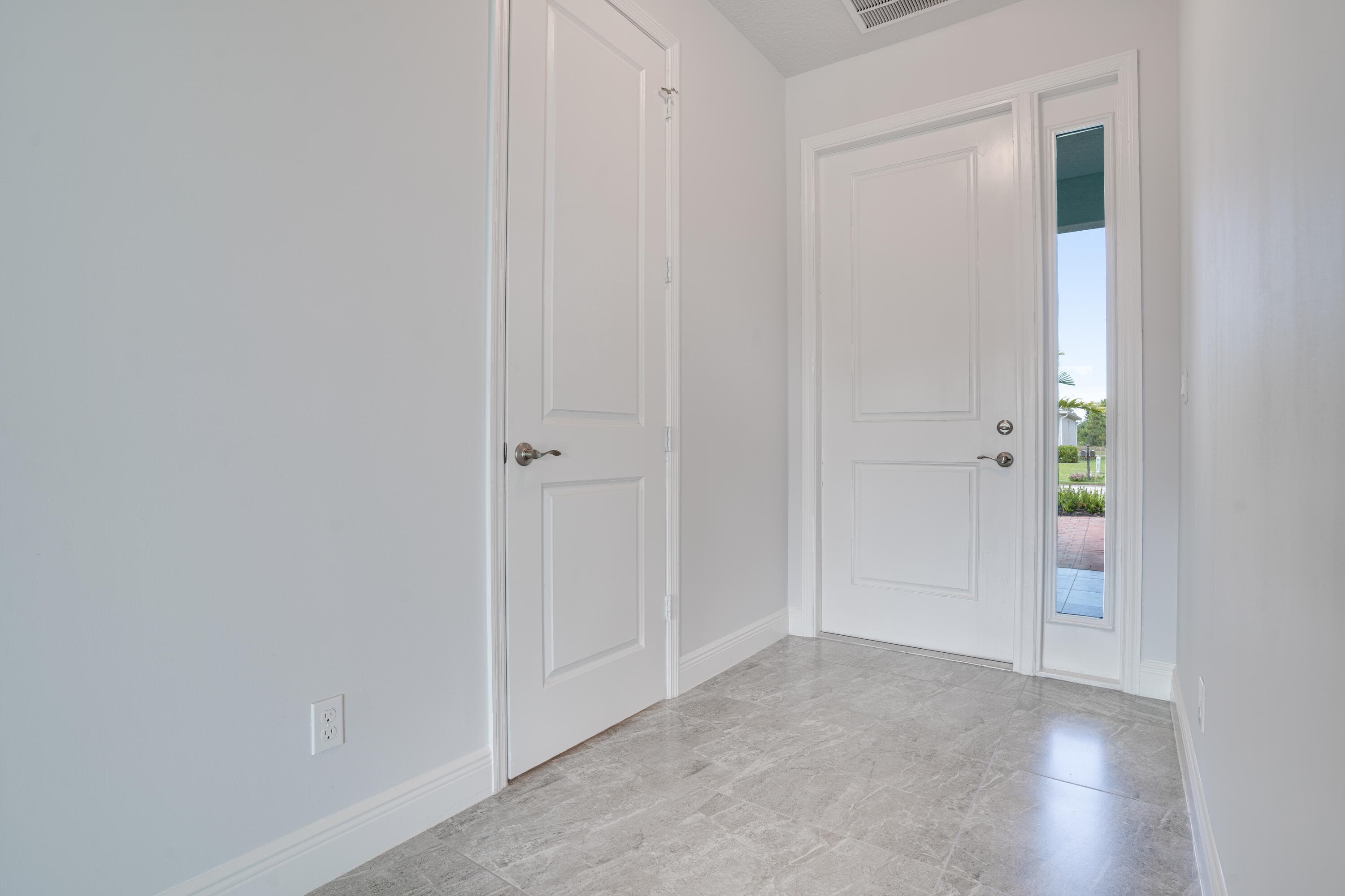 388 SW Vista Lake Drive, Port St. Lucie, FL 34983 5
