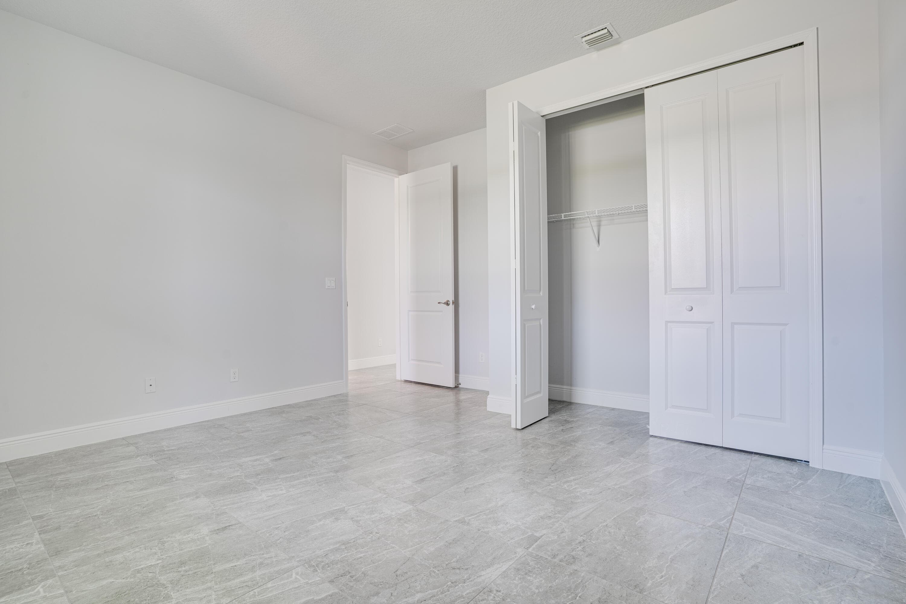 388 SW Vista Lake Drive, Port St. Lucie, FL 34983 17
