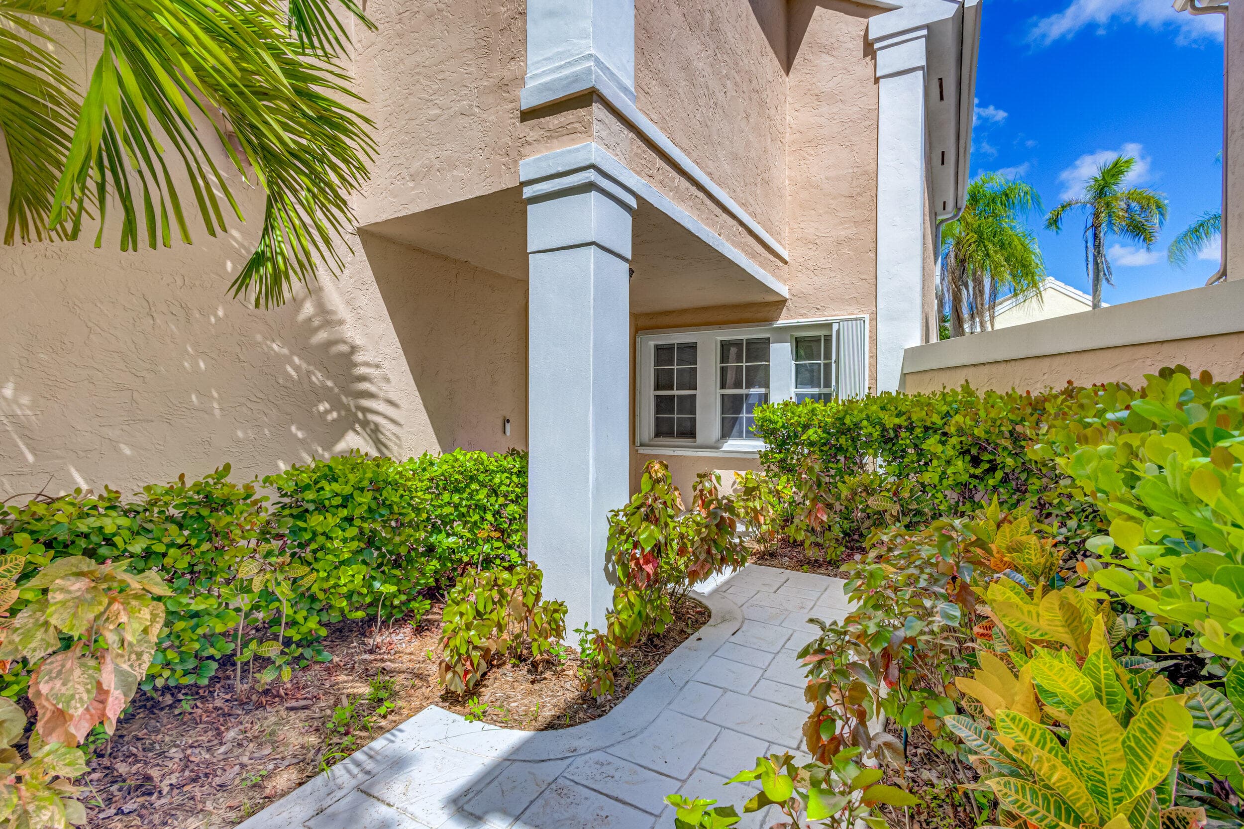 17 Selby Lane, Palm Beach Gardens, FL 33418 6