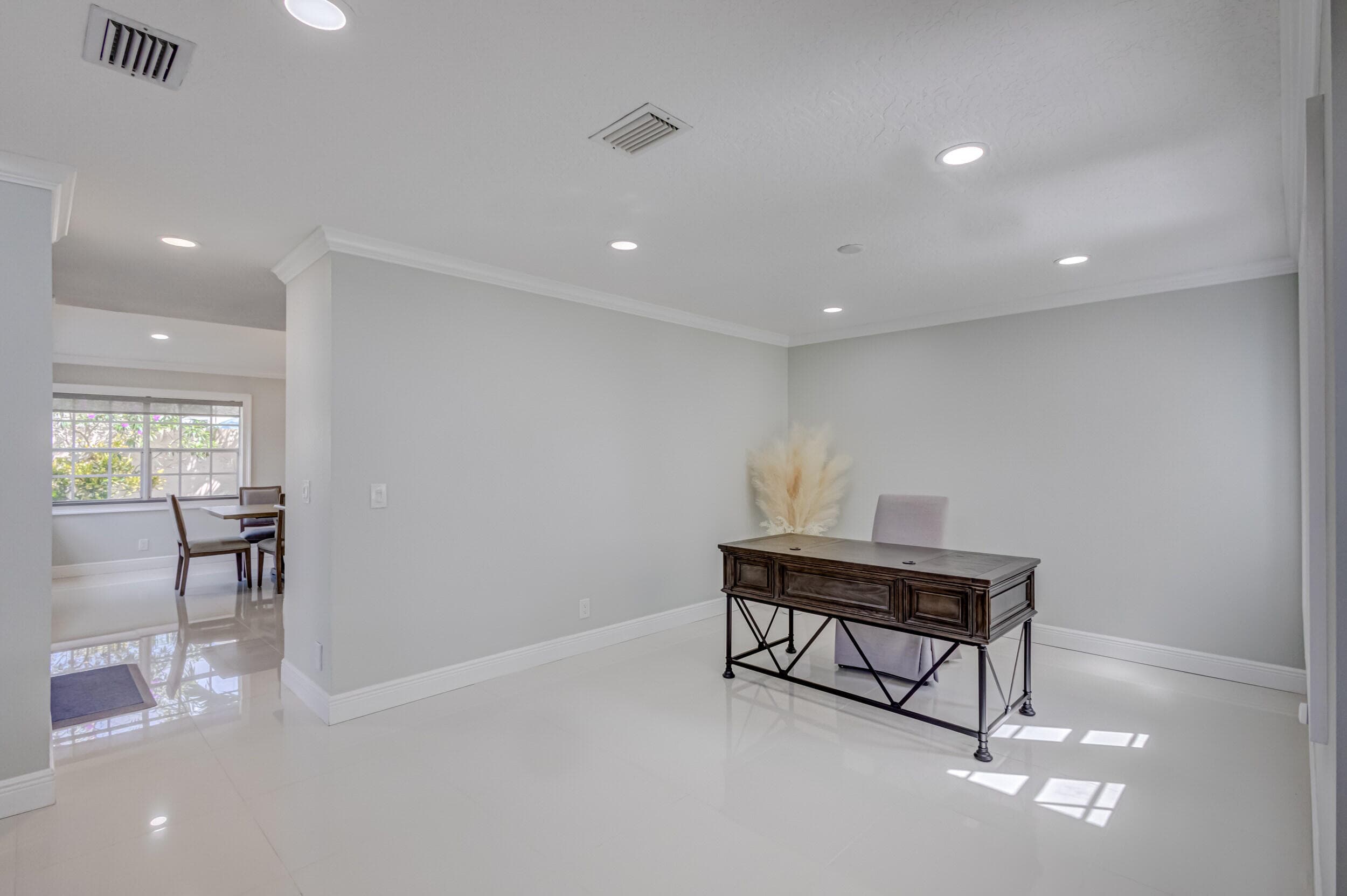 17 Selby Lane, Palm Beach Gardens, FL 33418 18