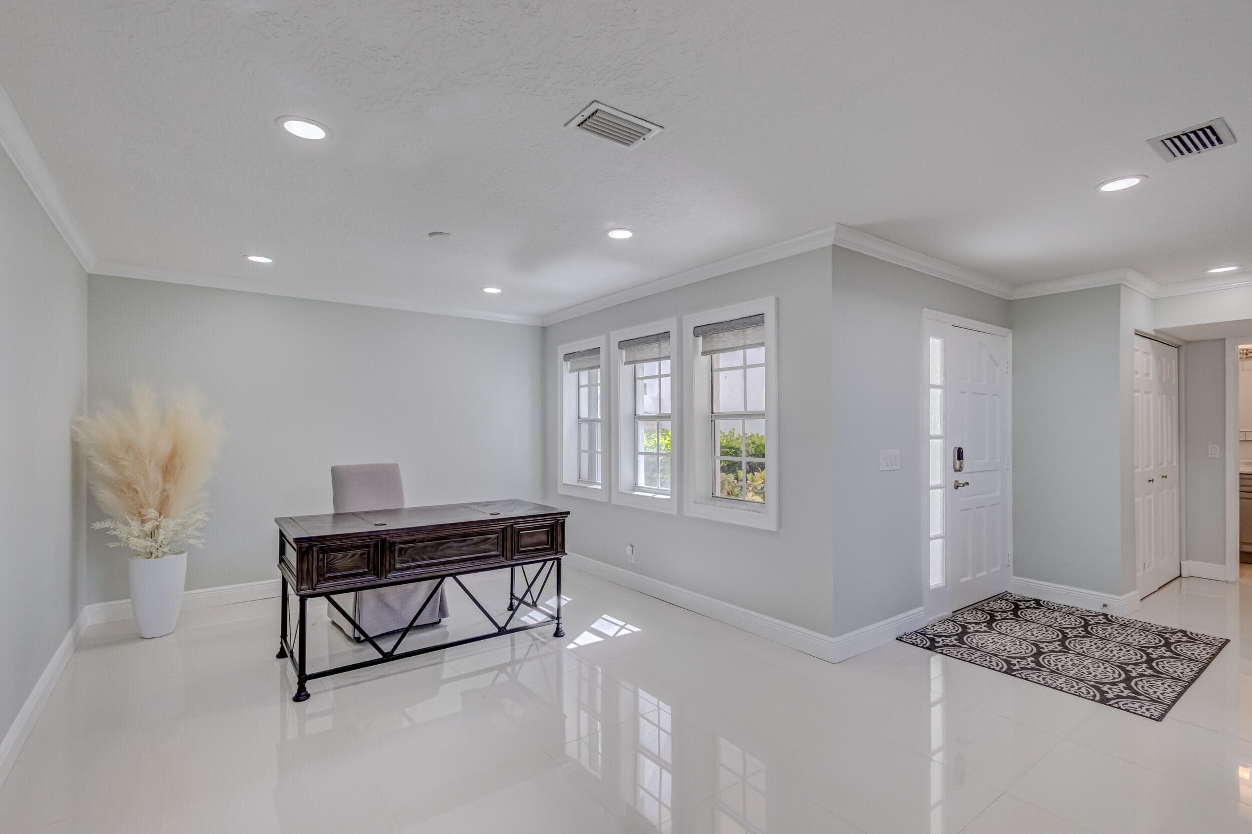 17 Selby Lane, Palm Beach Gardens, FL 33418 17