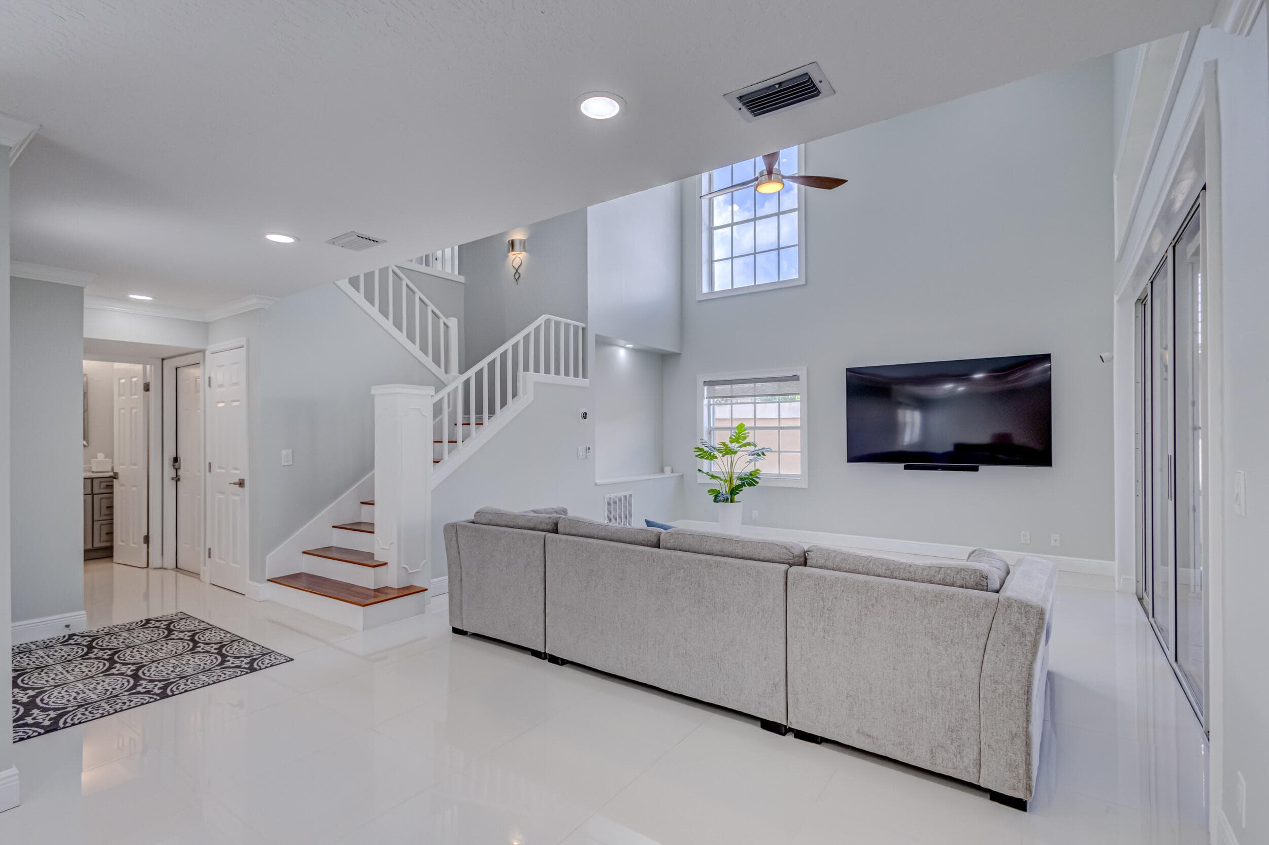 17 Selby Lane, Palm Beach Gardens, FL 33418 9