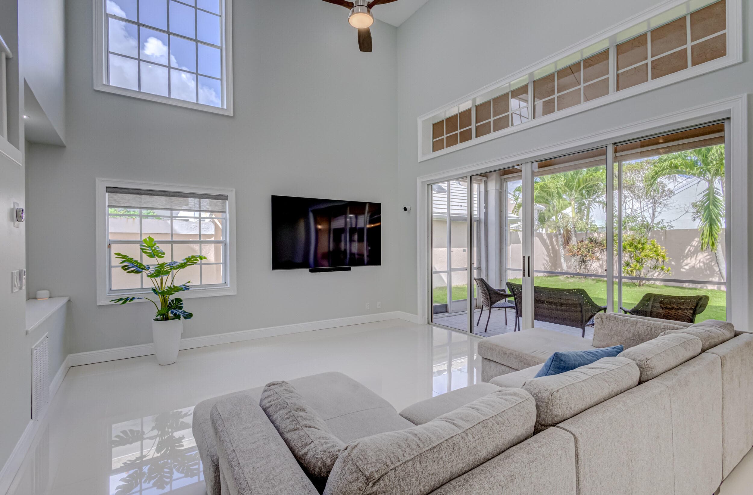 17 Selby Lane, Palm Beach Gardens, FL 33418 16