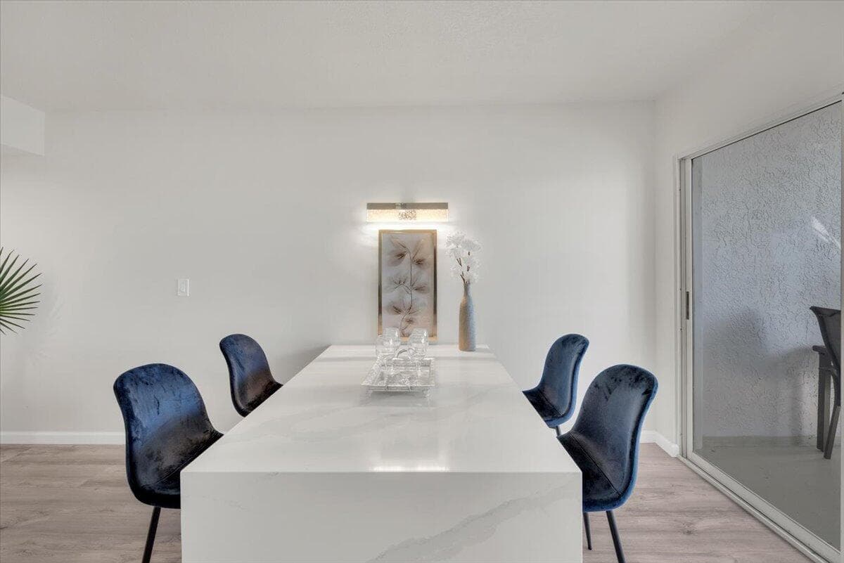 275 Palm Avenue B304, Jupiter, FL 33477 4