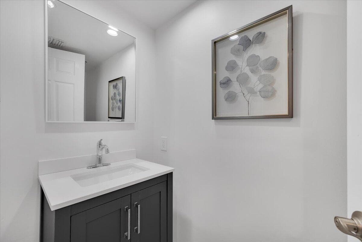 275 Palm Avenue B304, Jupiter, FL 33477 15