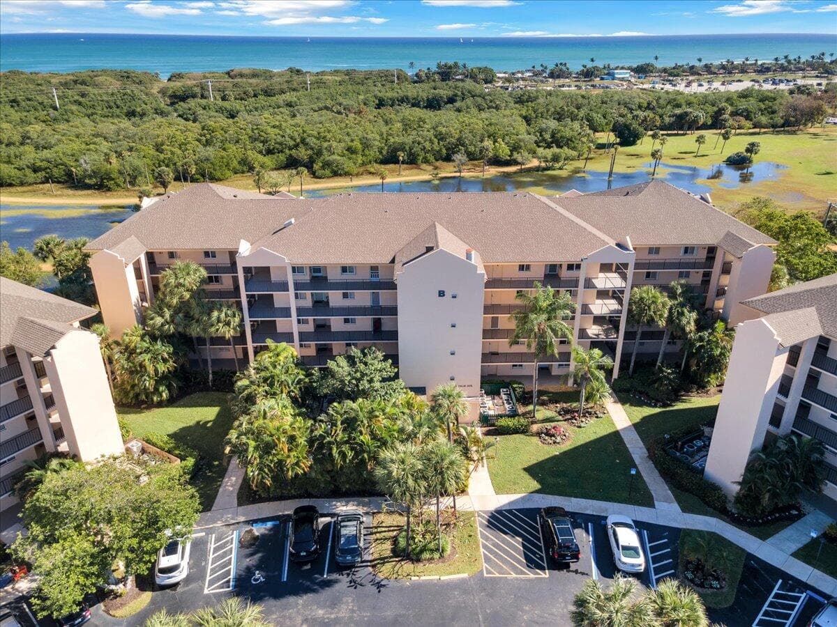 275 Palm Avenue B304, Jupiter, FL 33477 18