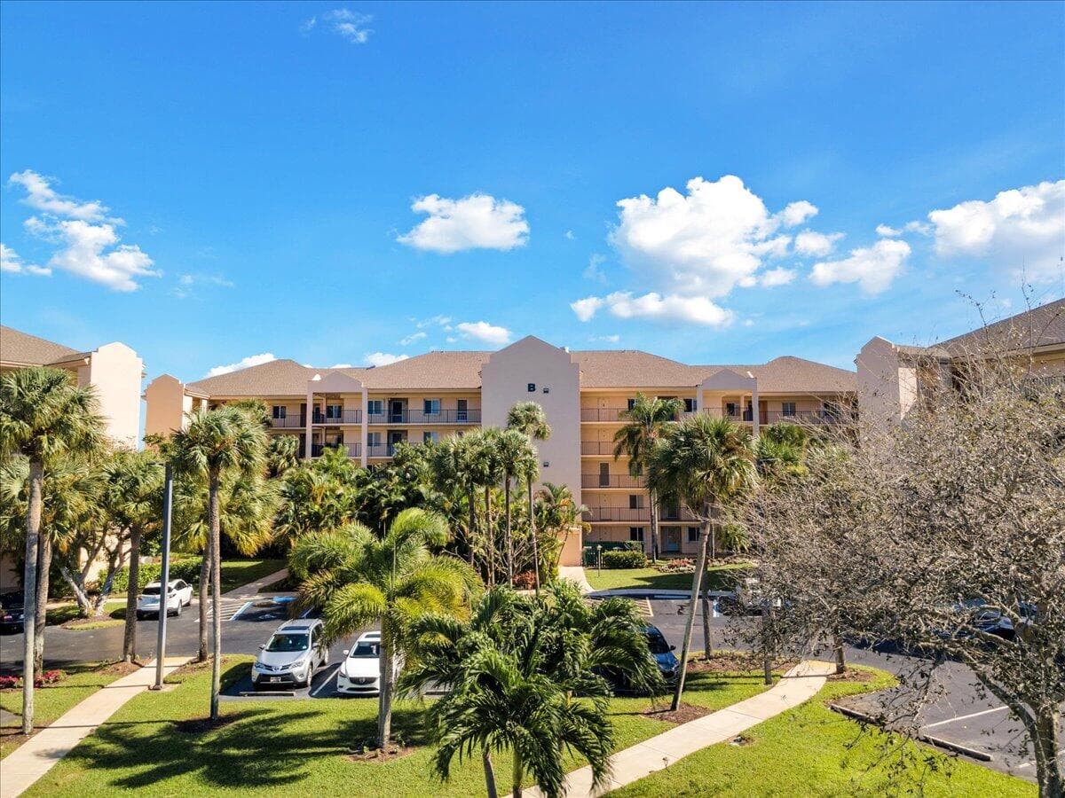 275 Palm Avenue B304, Jupiter, FL 33477 19
