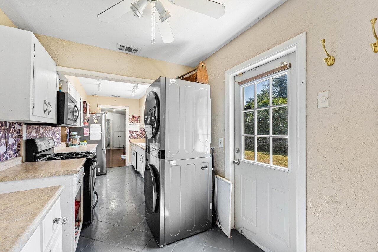 102 NE 22nd Street, Delray Beach, FL 33444 17