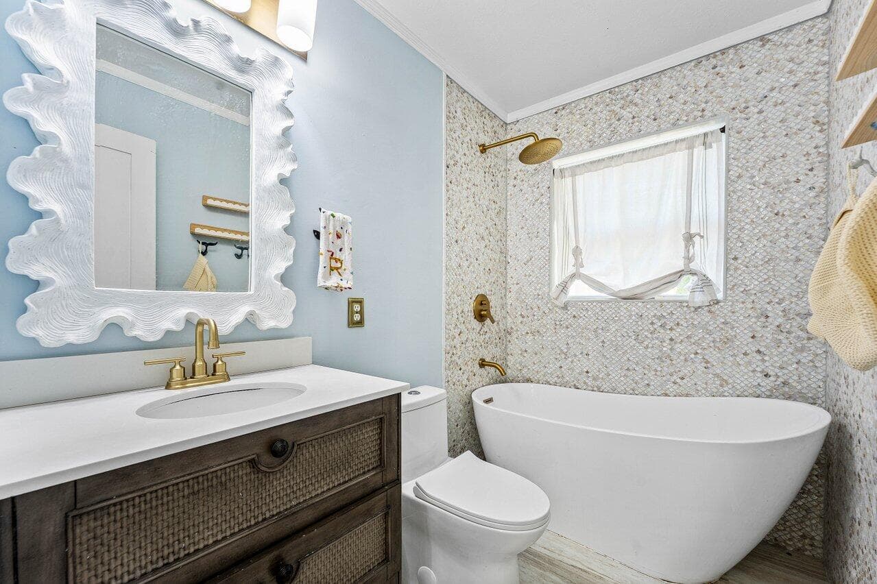 102 NE 22nd Street, Delray Beach, FL 33444 23