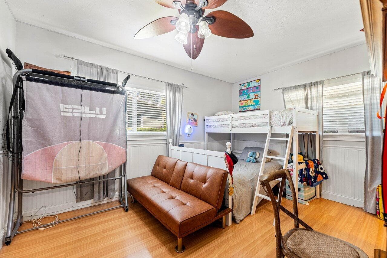 102 NE 22nd Street, Delray Beach, FL 33444 24