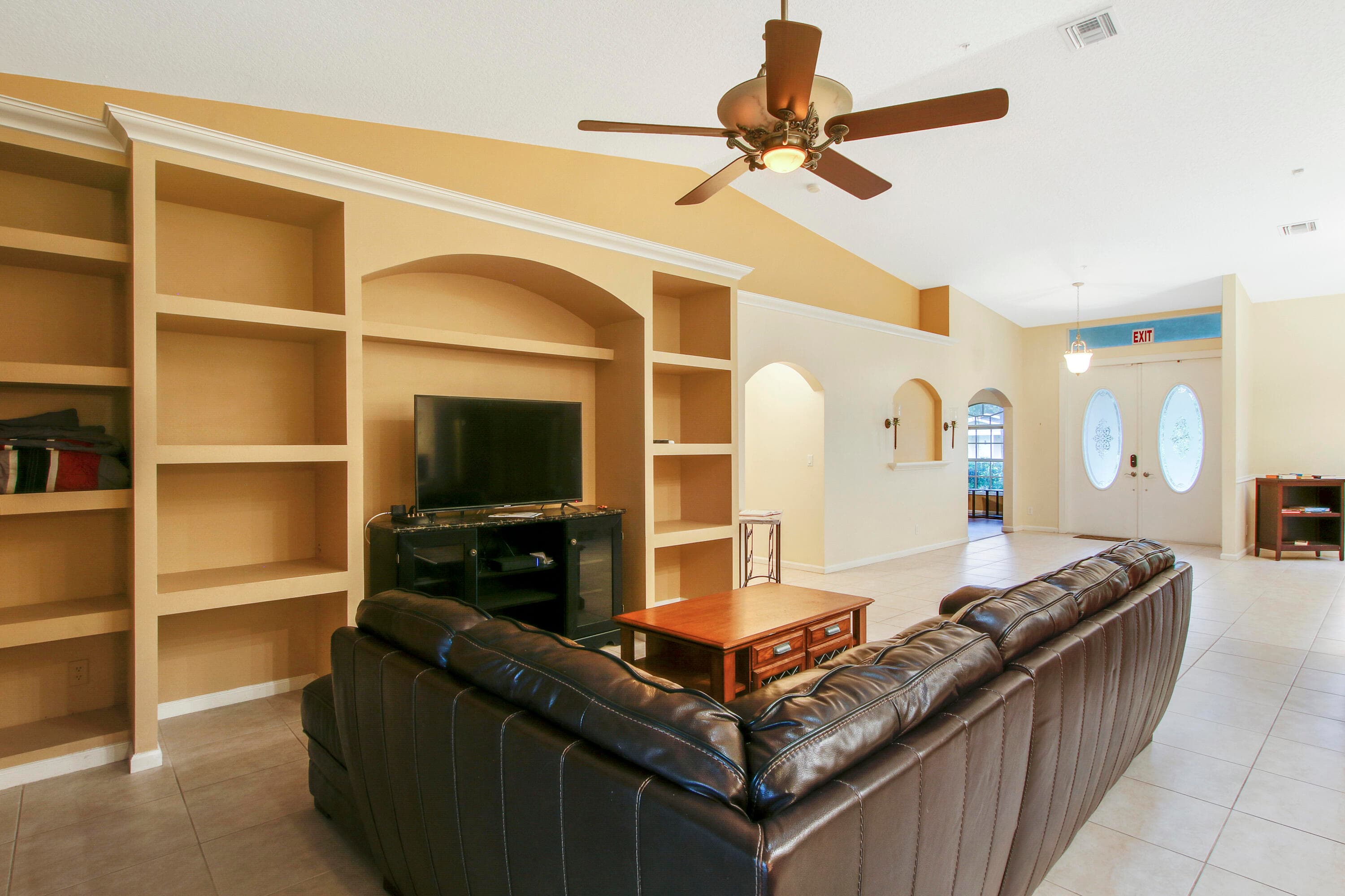 1198 SE Petunia Avenue, Port St. Lucie, FL 34952 27
