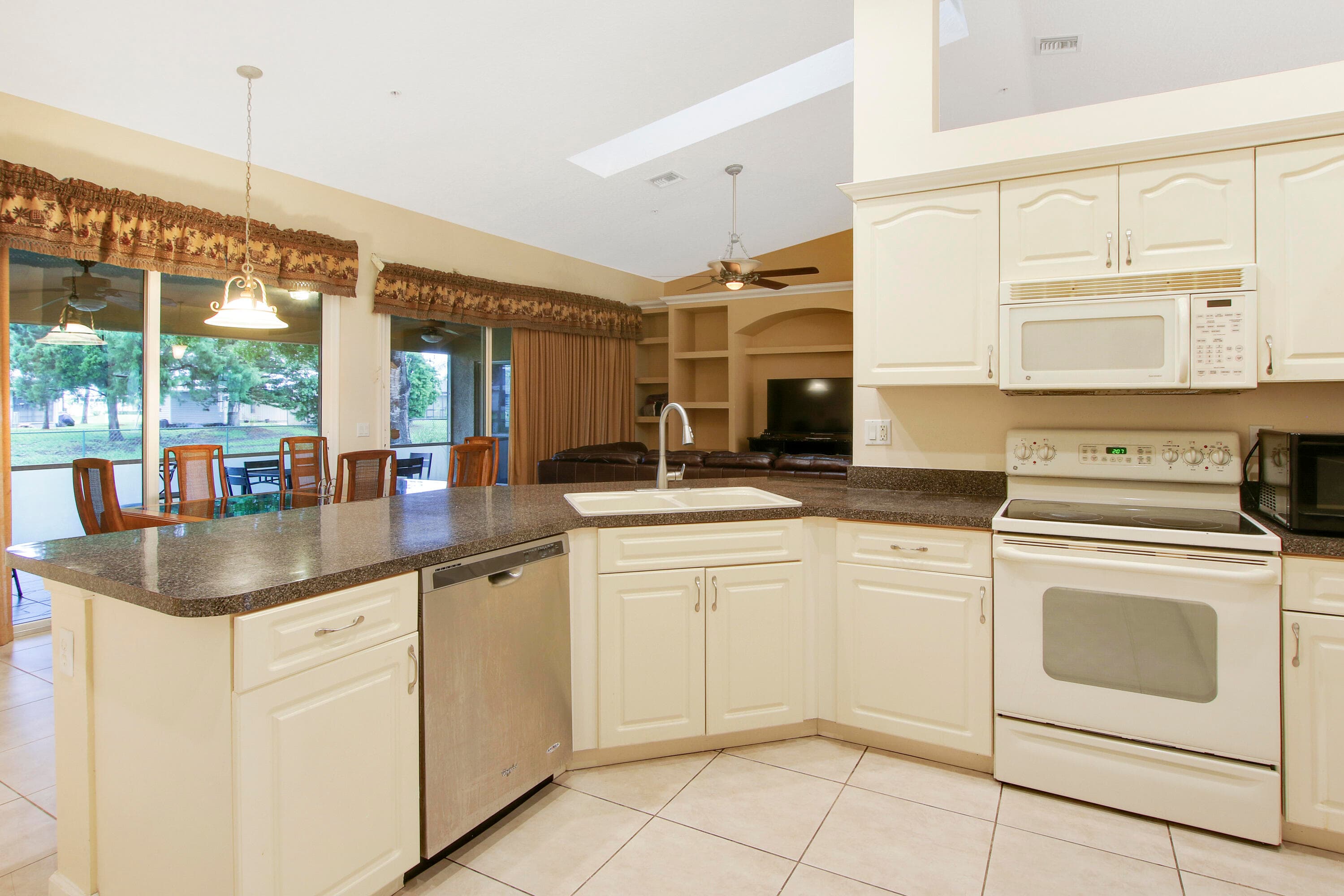1198 SE Petunia Avenue, Port St. Lucie, FL 34952 33