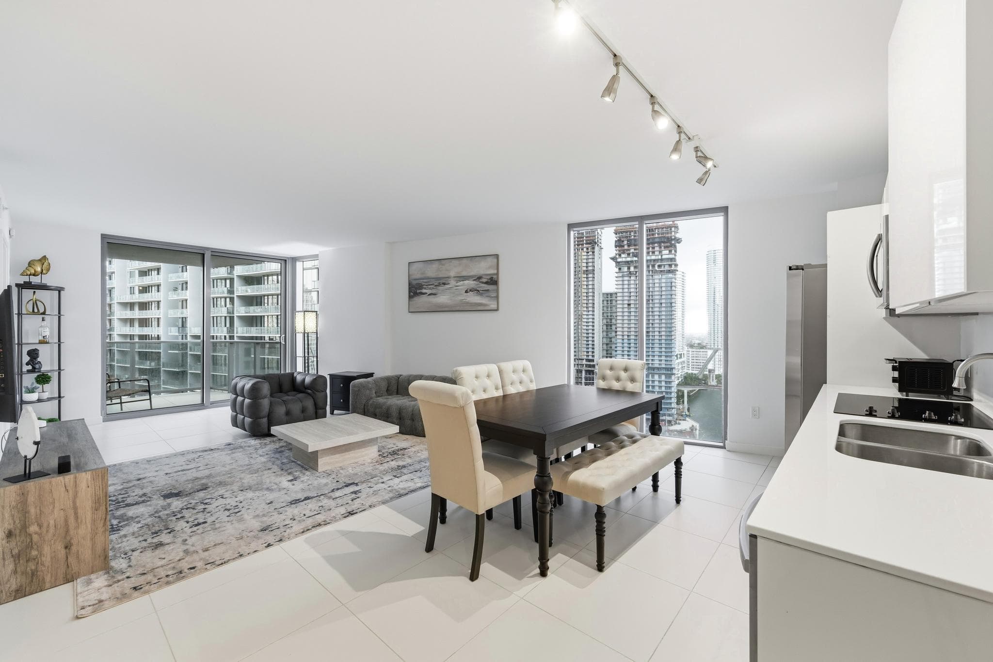 31 SE 6th Street 2601, Miami, FL 33131 9