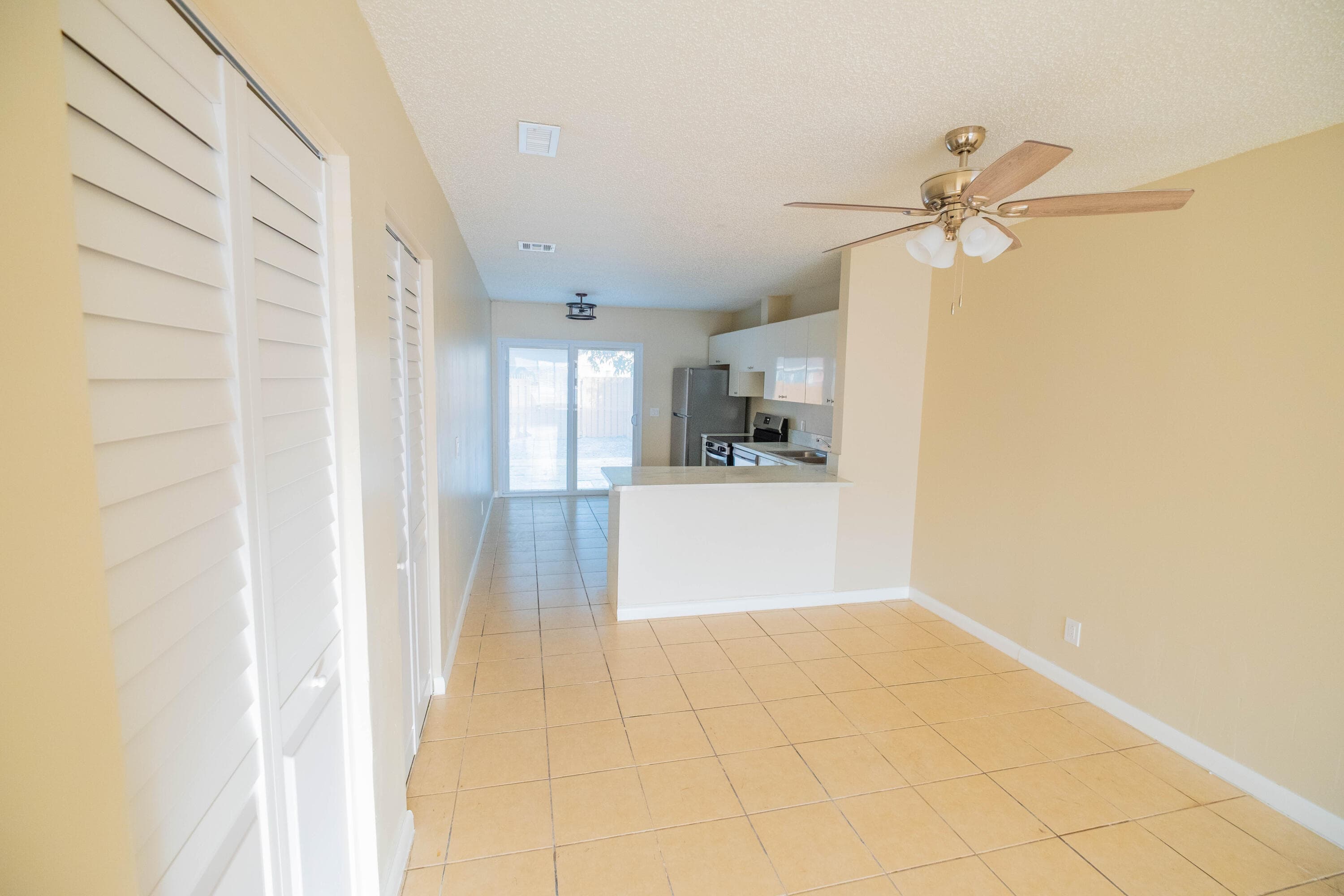 4763 Orleans Court C, West Palm Beach, FL 33415 8