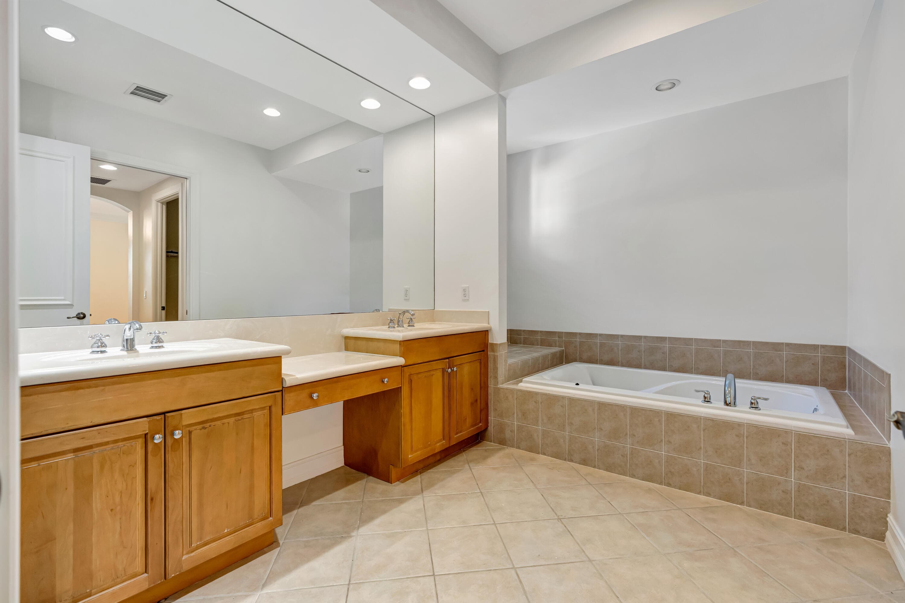 359 Chambord Terrace, Palm Beach Gardens, FL 33410 42