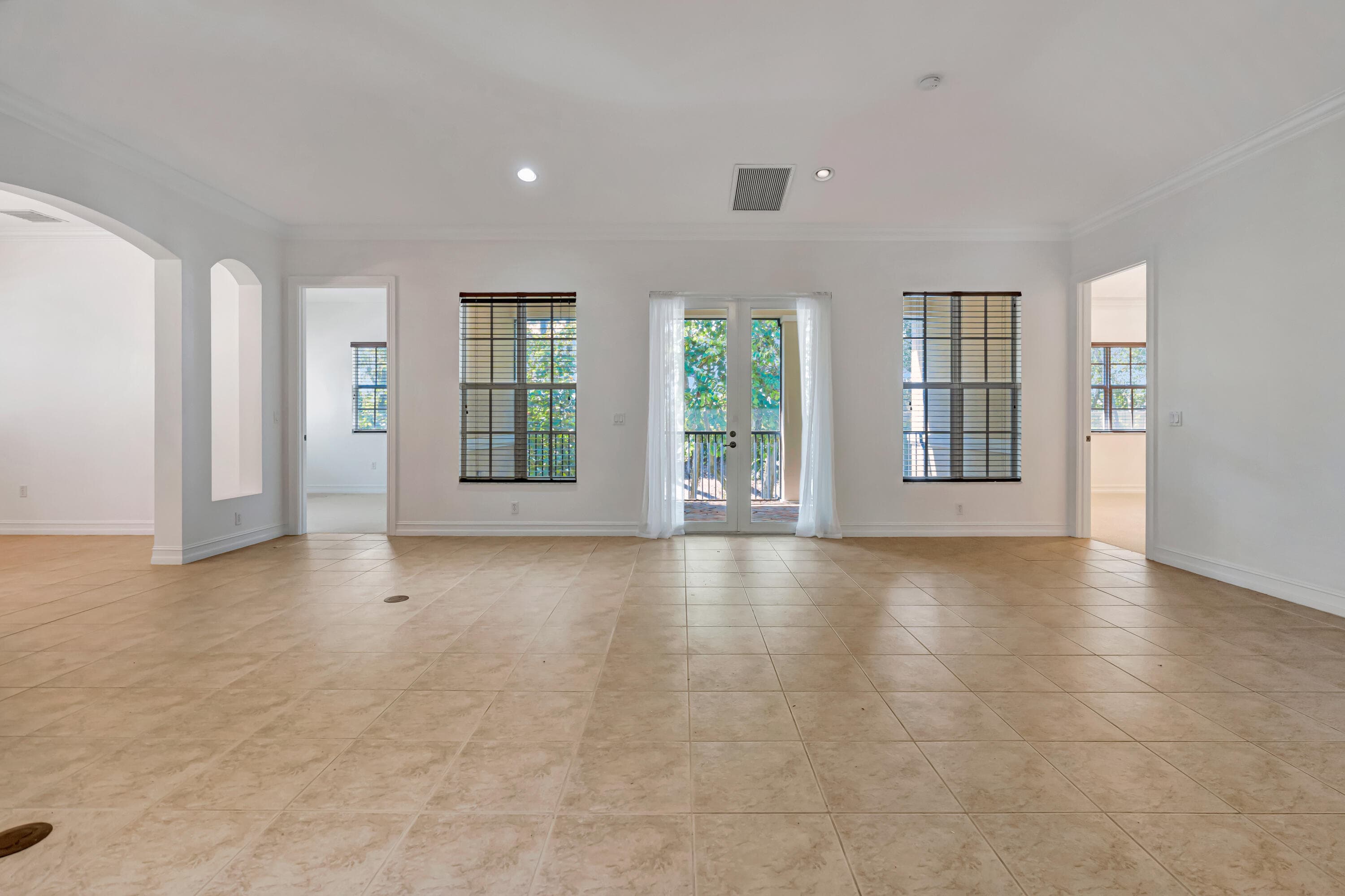359 Chambord Terrace, Palm Beach Gardens, FL 33410 9