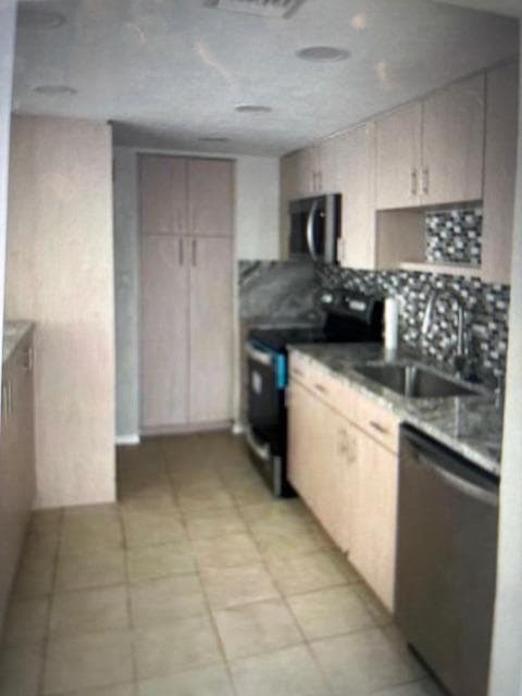4164 Inverrary Drive 702, Lauderhill, FL 33319 4