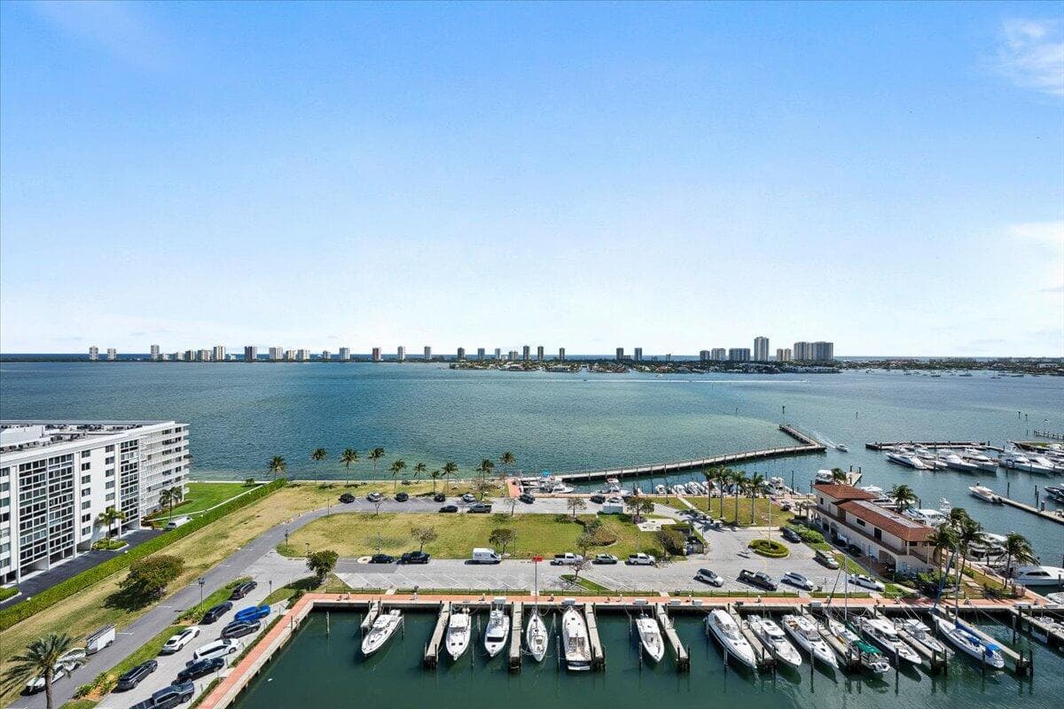 220 Lake Shore Drive 1401, Lake Park, FL 33403 3