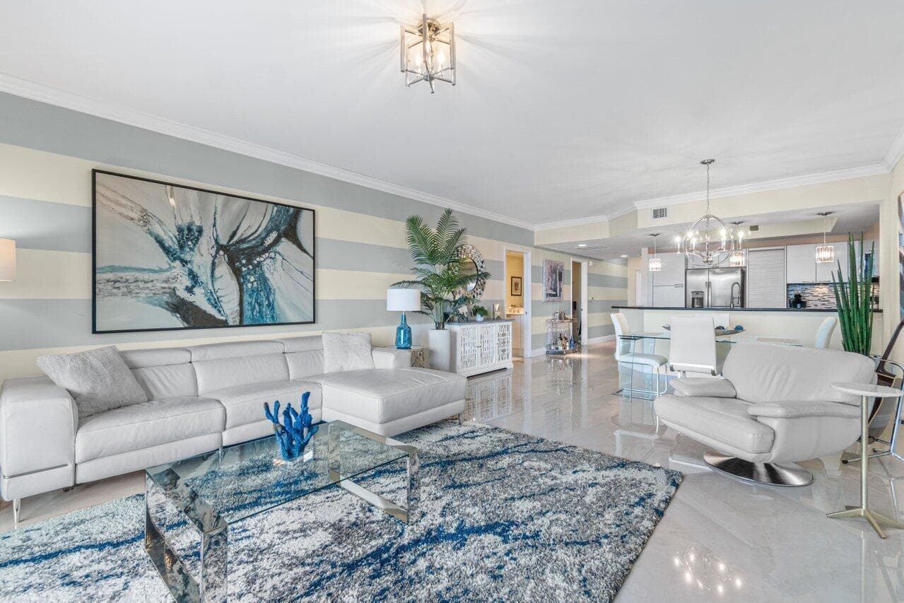 2650 Lake Shore Drive 302, Riviera Beach, FL 33404 4