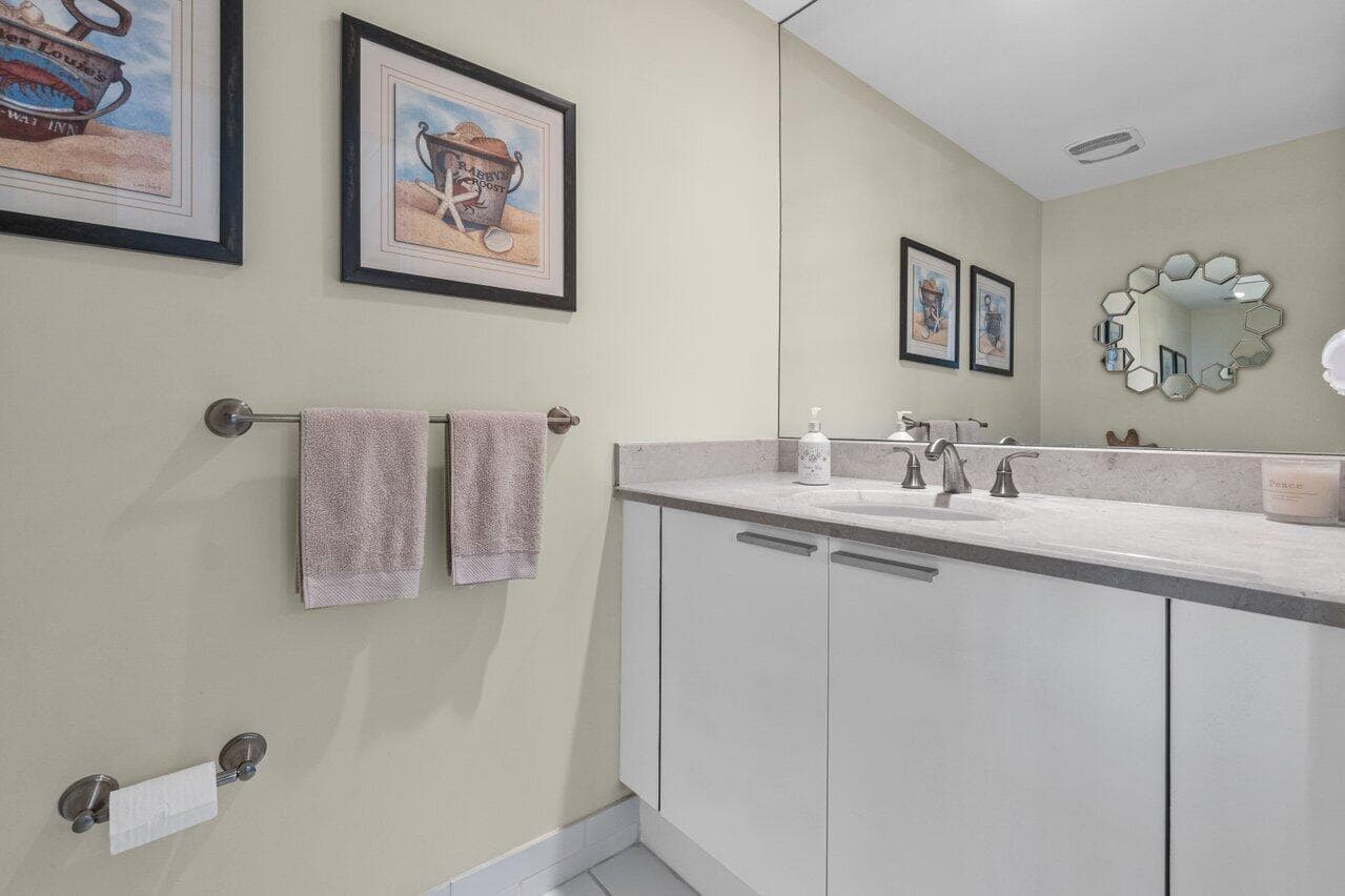 2650 Lake Shore Drive 302, Riviera Beach, FL 33404 22