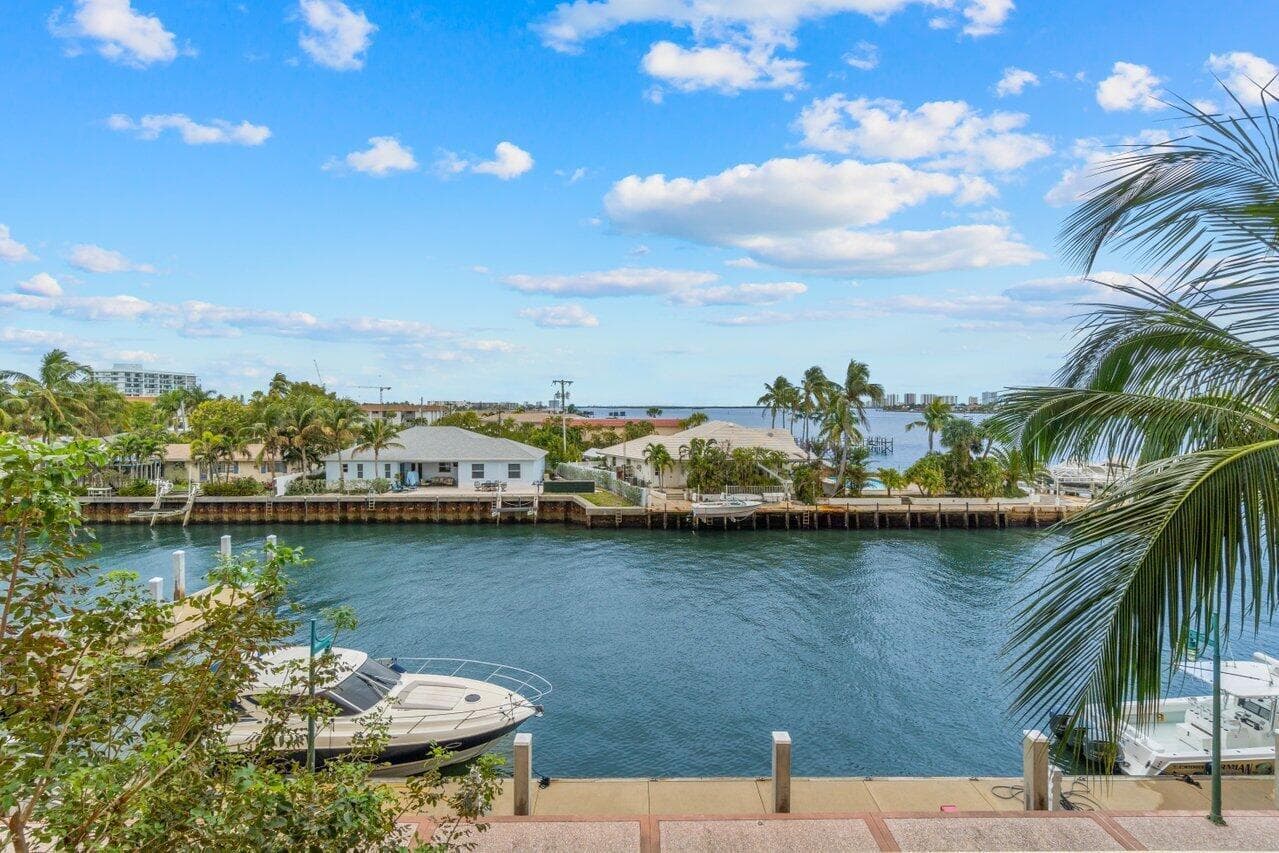2650 Lake Shore Drive 302, Riviera Beach, FL 33404 27