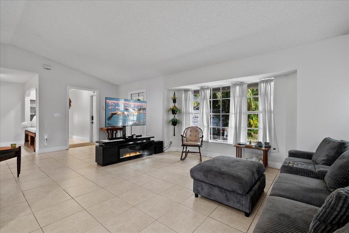 14537 77th Place N, Loxahatchee, FL 33470 17