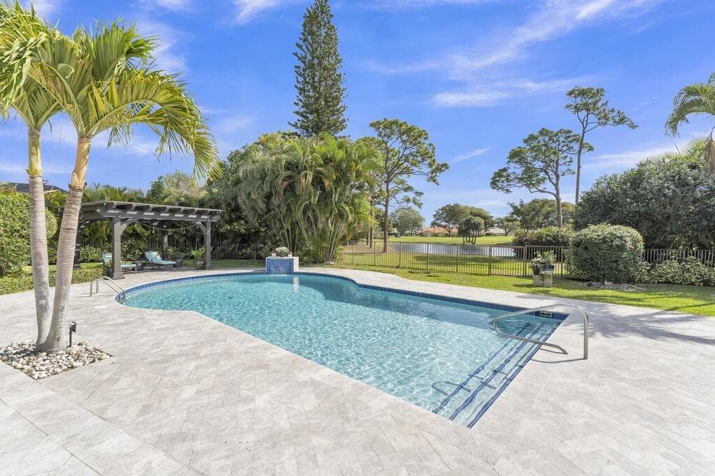 355 Oakview Drive, Delray Beach, FL 33445 2