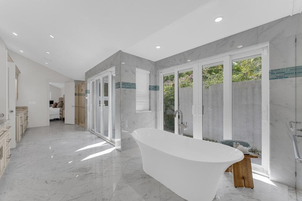 355 Oakview Drive, Delray Beach, FL 33445 38