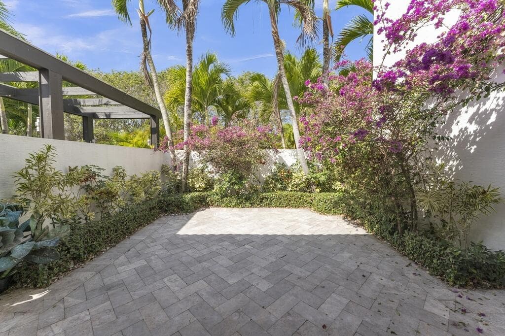355 Oakview Drive, Delray Beach, FL 33445 27
