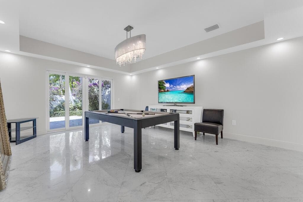 355 Oakview Drive, Delray Beach, FL 33445 25