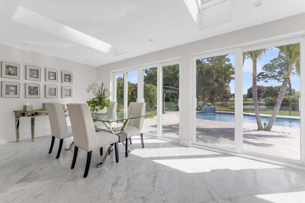 355 Oakview Drive, Delray Beach, FL 33445 24