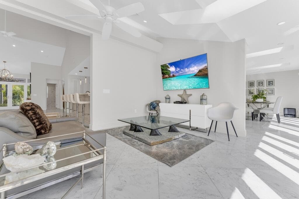 355 Oakview Drive, Delray Beach, FL 33445 28