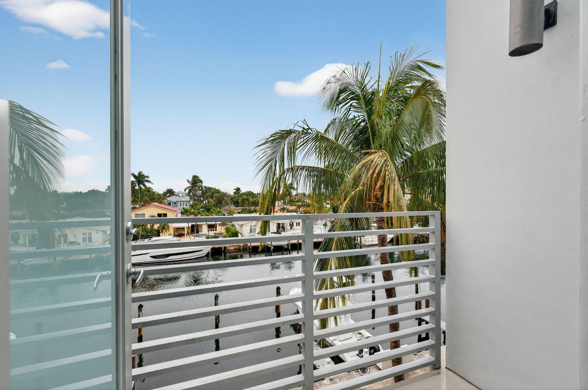 2743 NE 1st Street, Pompano Beach, FL 33062 21