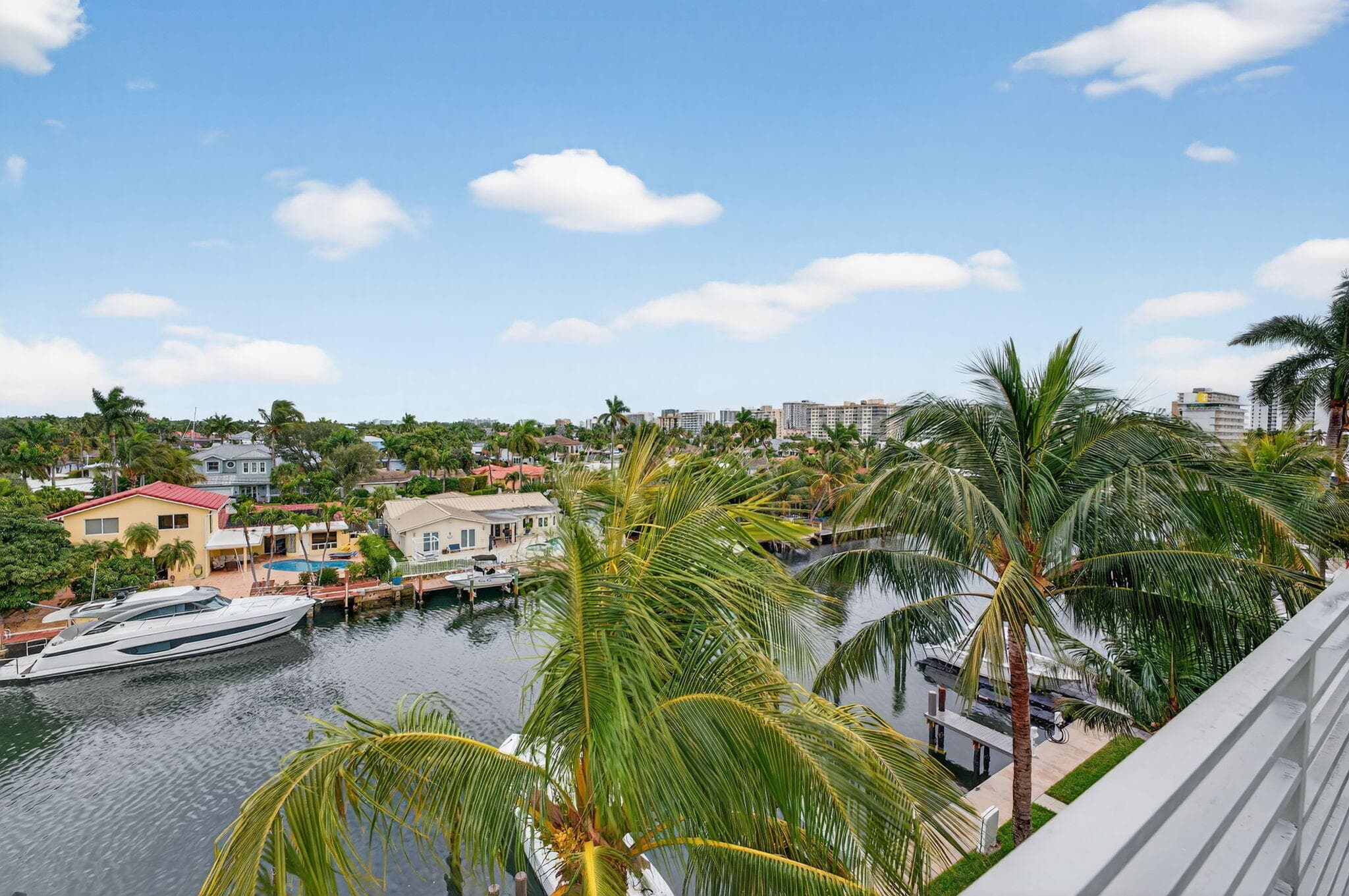 2743 NE 1st Street, Pompano Beach, FL 33062 24