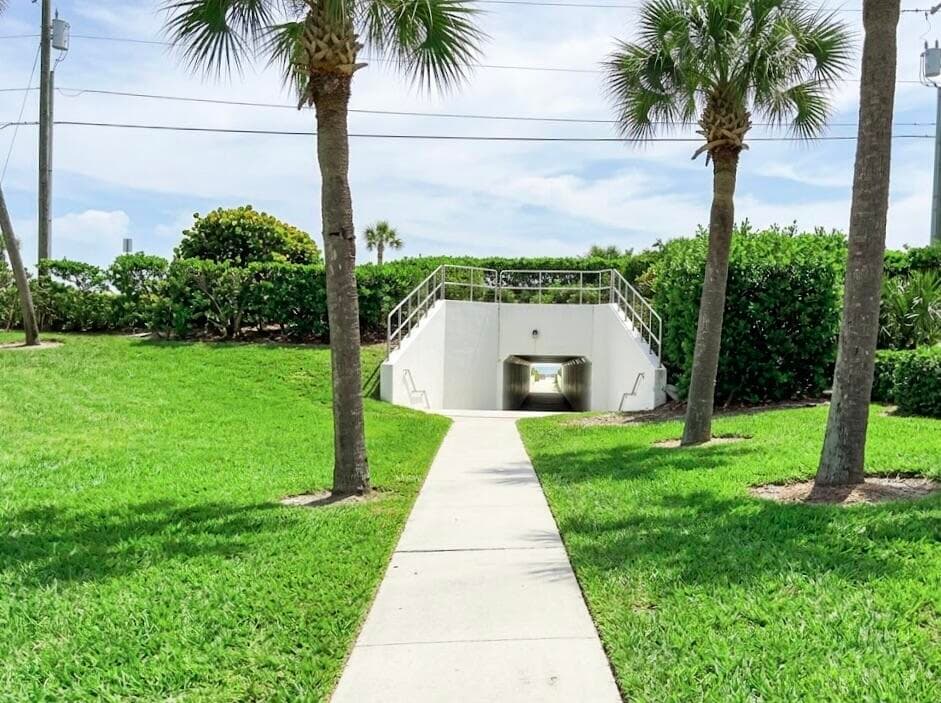 5055 N Highway A1a 903, Hutchinson Island, FL 34949 30