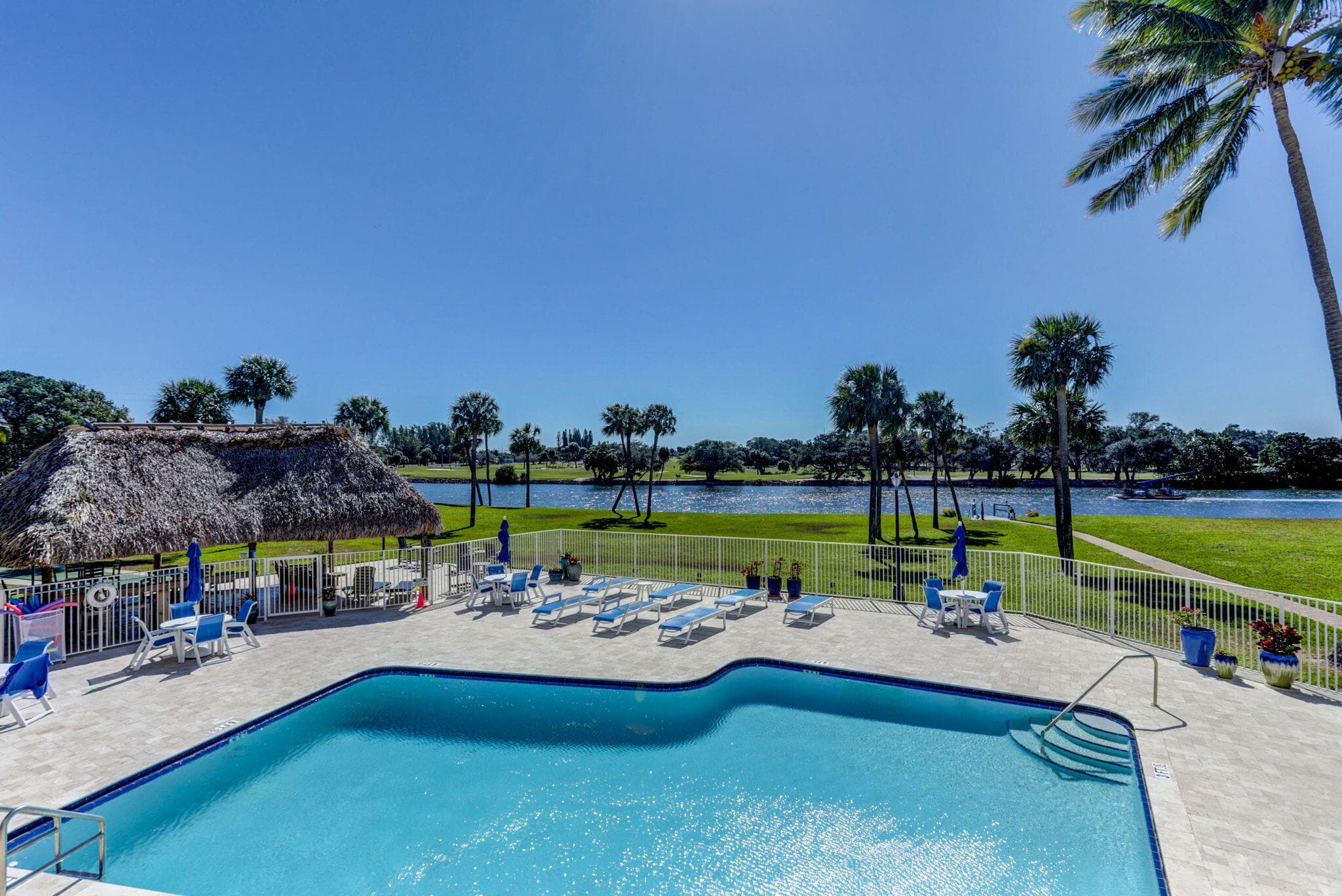 336 Golfview Road 207, North Palm Beach, FL 33408