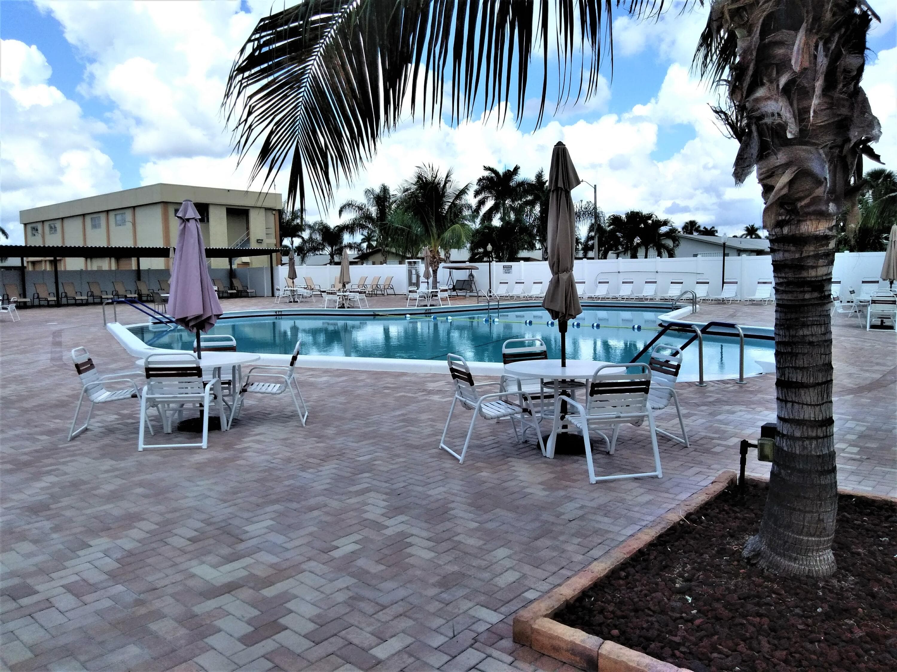 2990 Crosley Drive E G, West Palm Beach, FL 33415 32