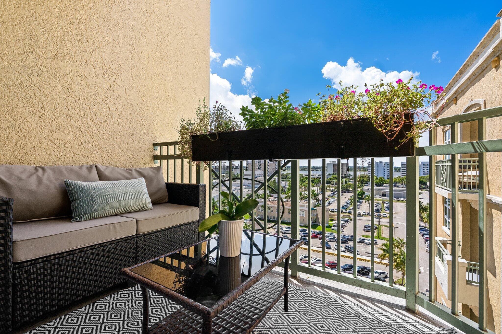 403 S Sapodilla Avenue 806, West Palm Beach, FL 33401 10