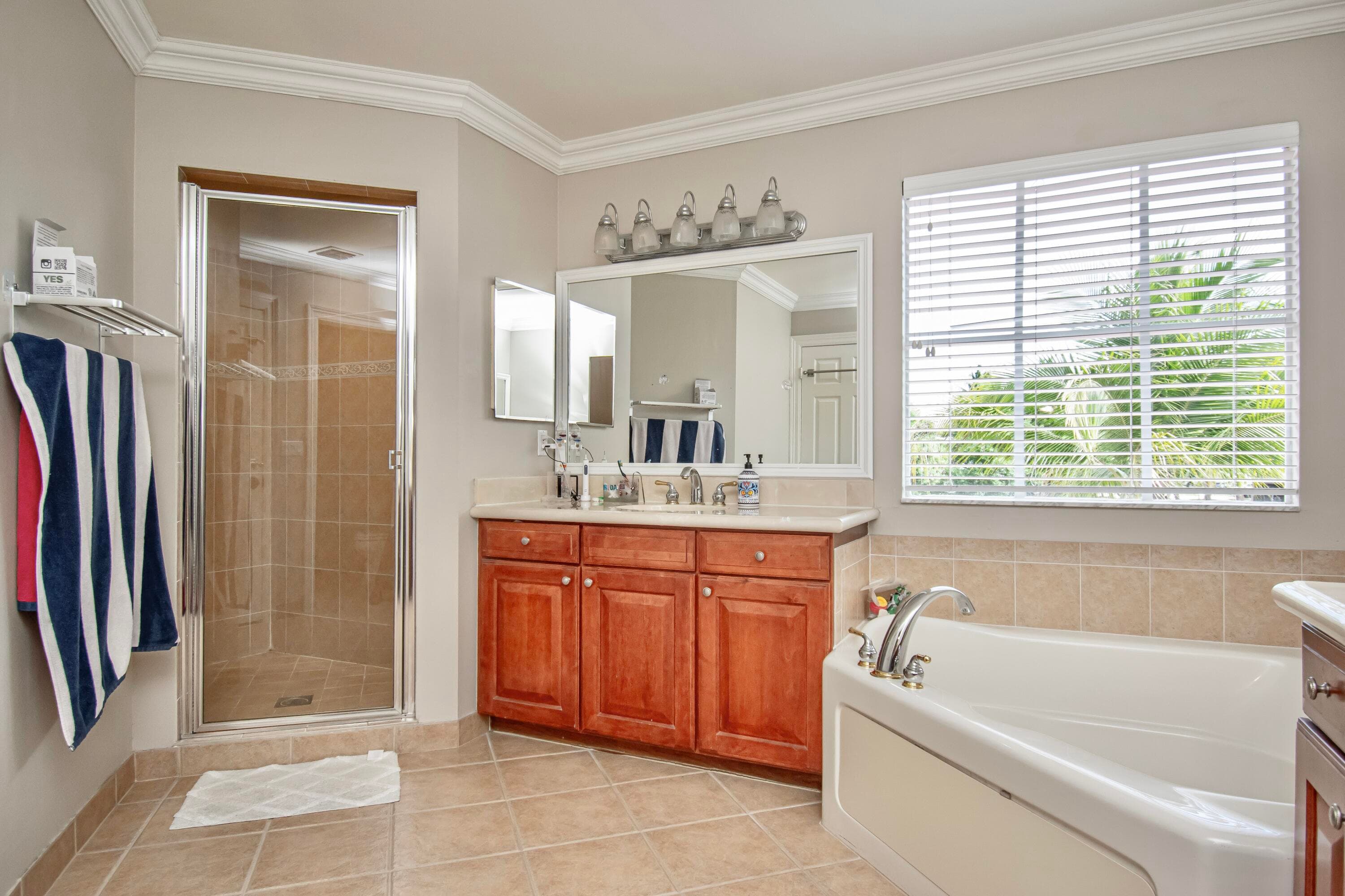 10833 Lake Wynds Court, Boynton Beach, FL 33437 43