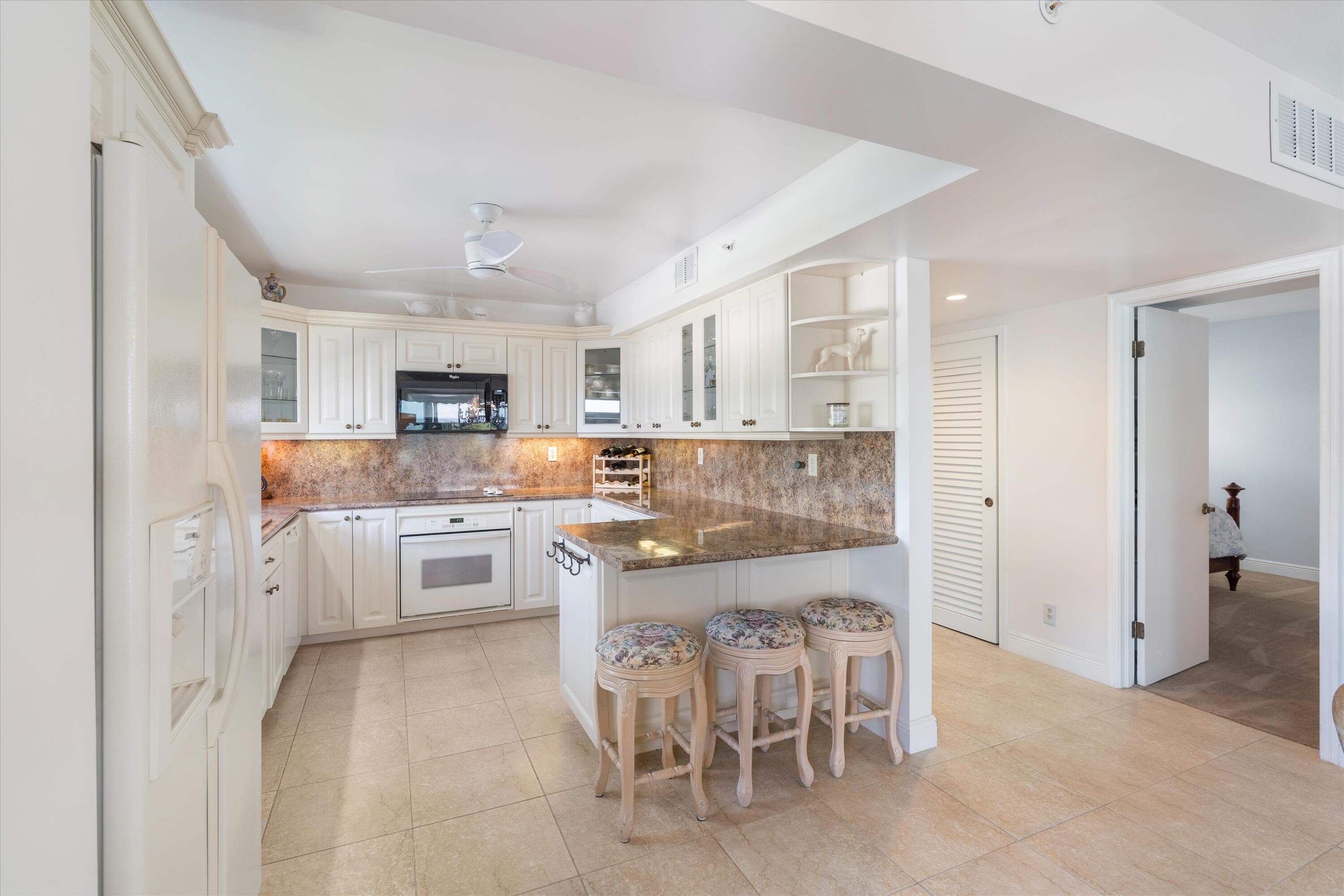 3310 S Ocean Boulevard 525-d, Highland Beach, FL 33487 18