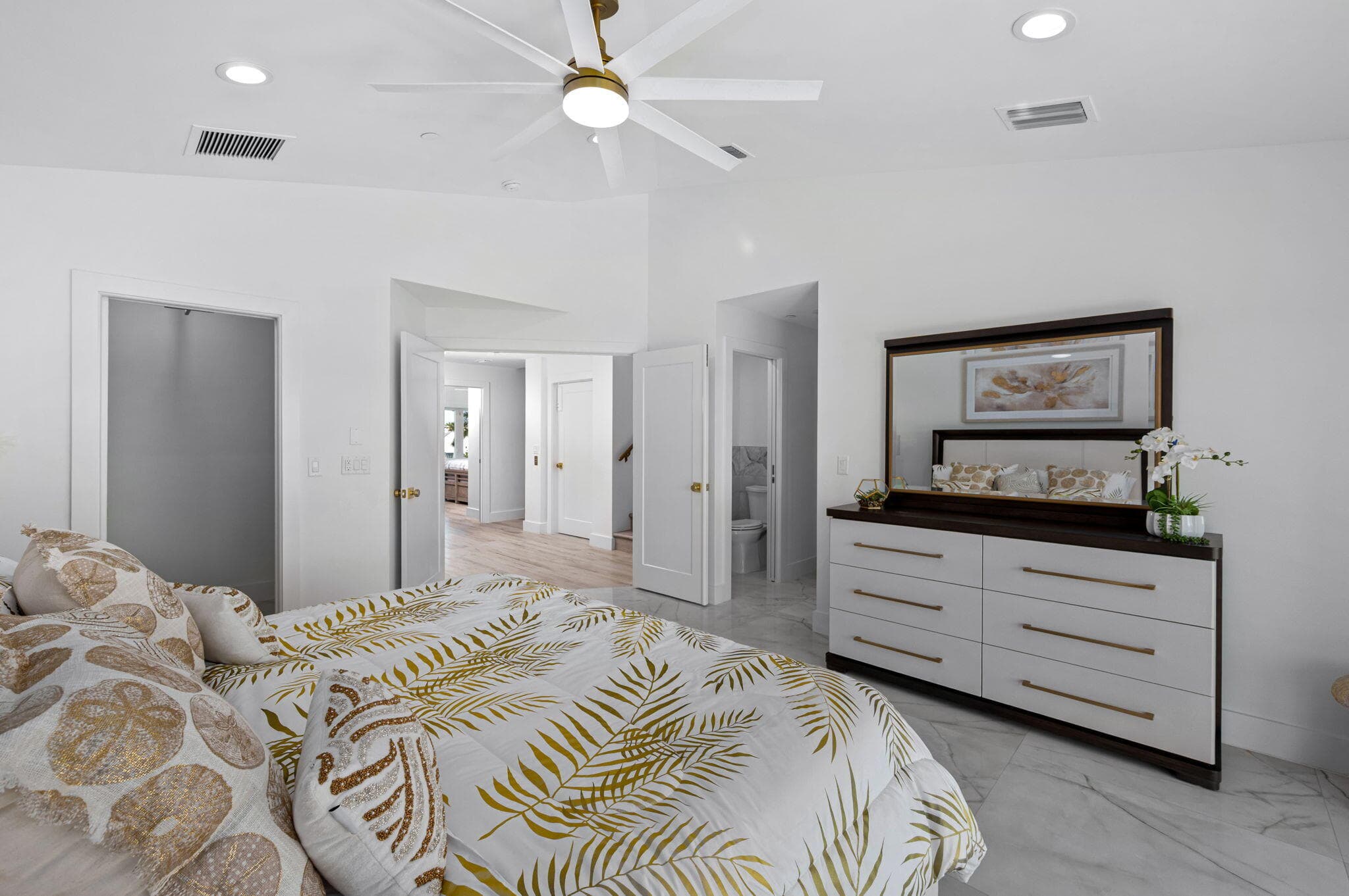 107 Desota Street, Hutchinson Island, FL 34949 26
