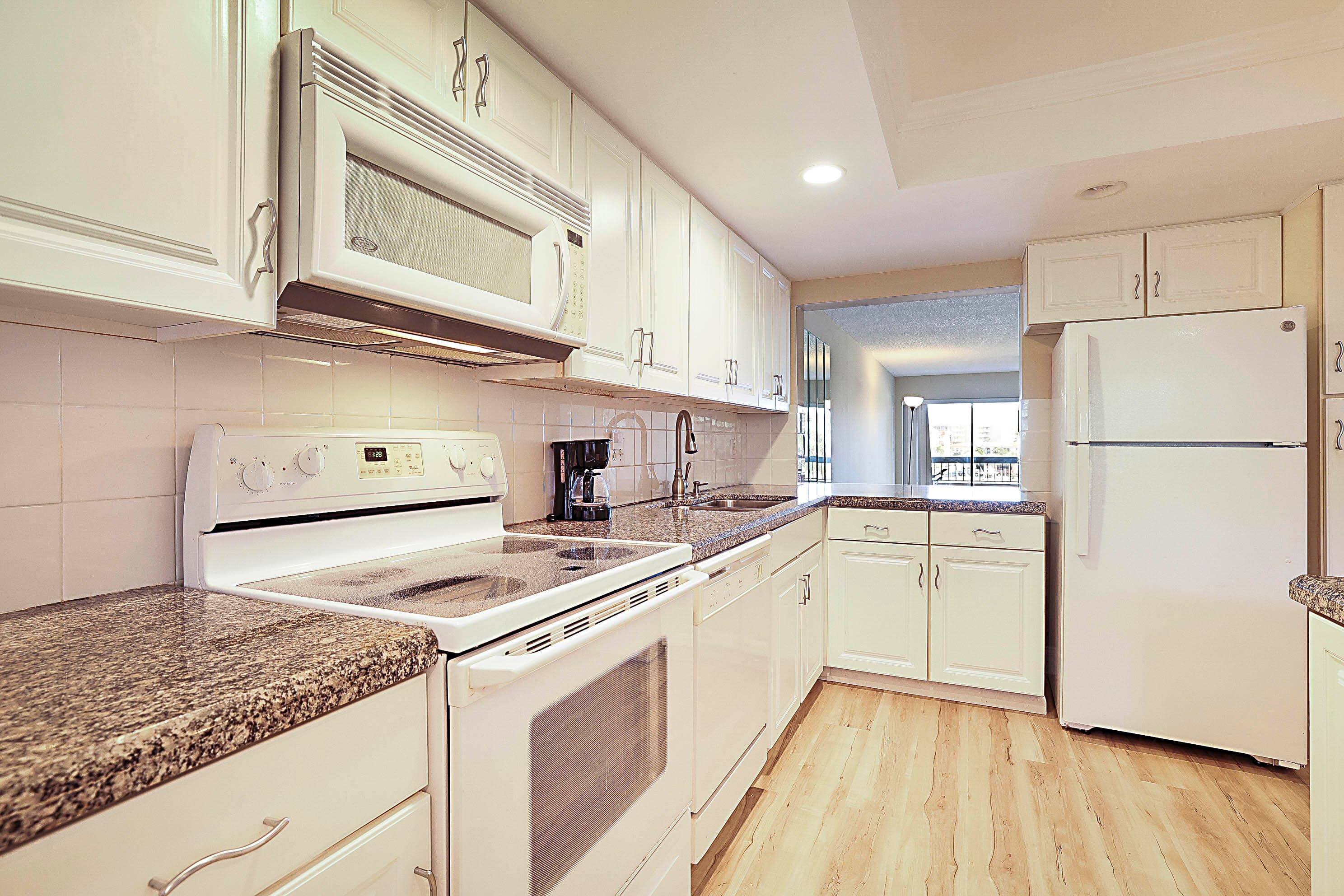 1036 Us Highway 1 216, North Palm Beach, FL 33408 11