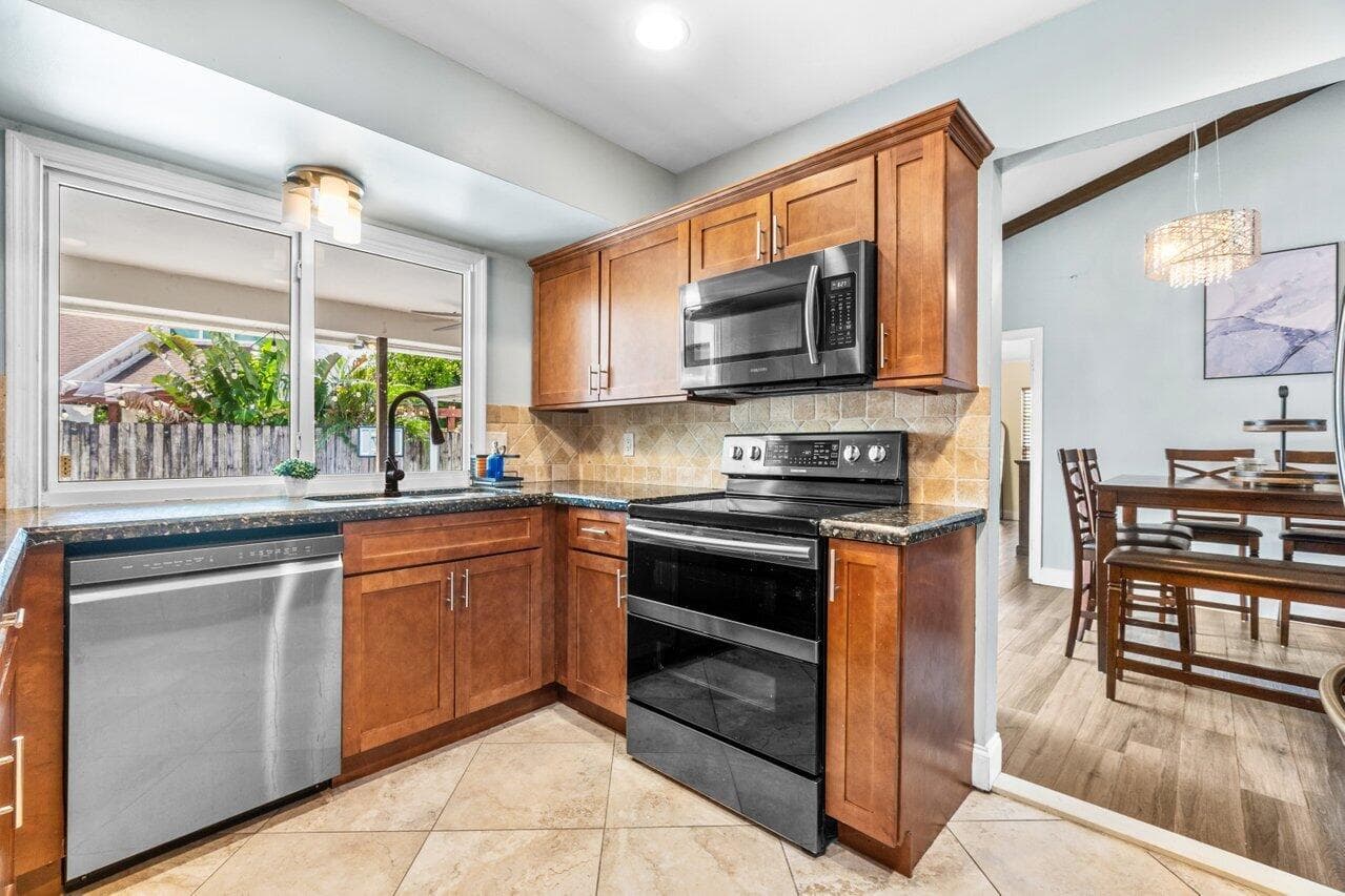 1352 Wyndcliff Drive, Wellington, FL 33414 8